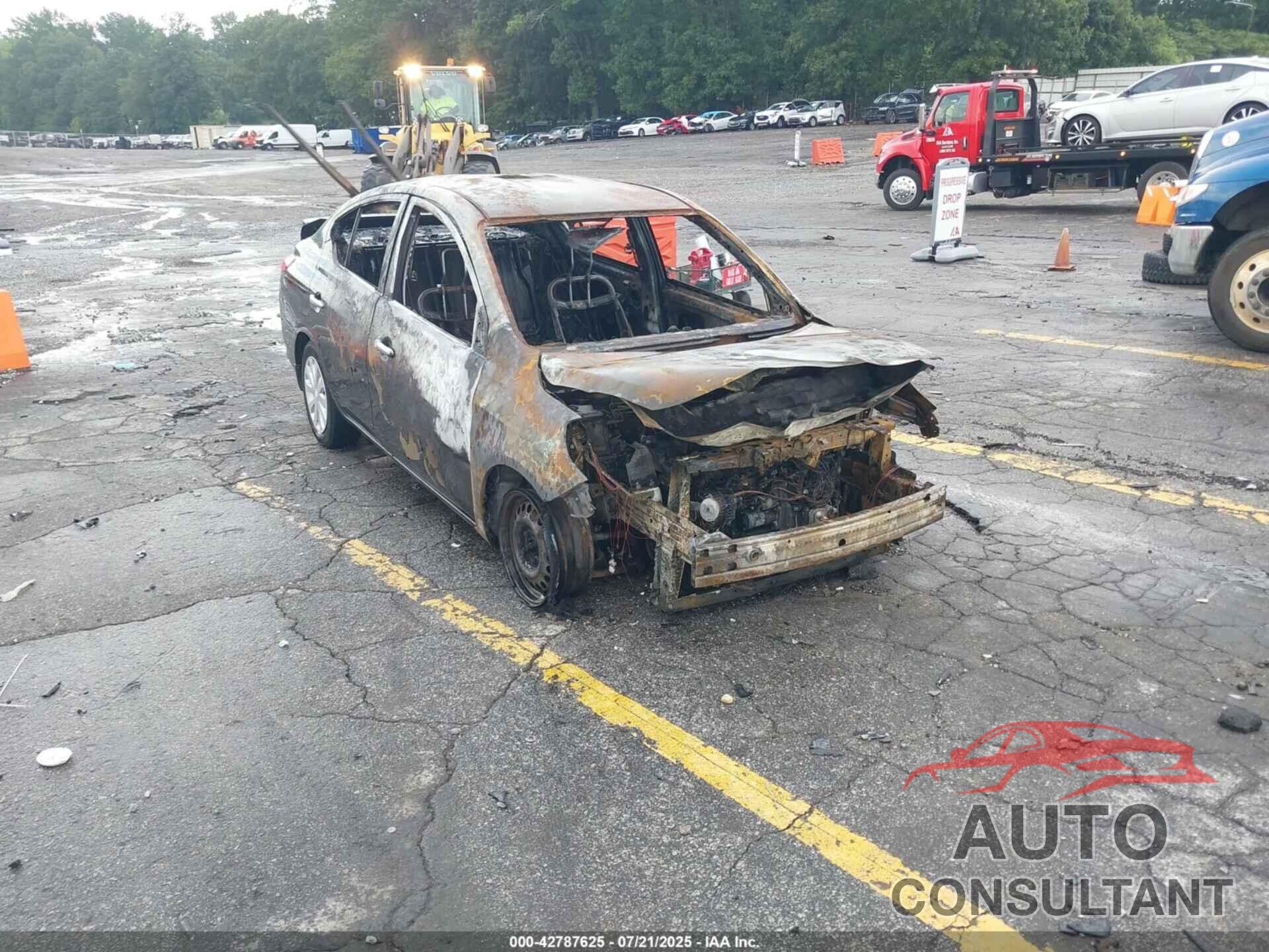 NISSAN VERSA 2018 - 3N1CN7AP3JL885451