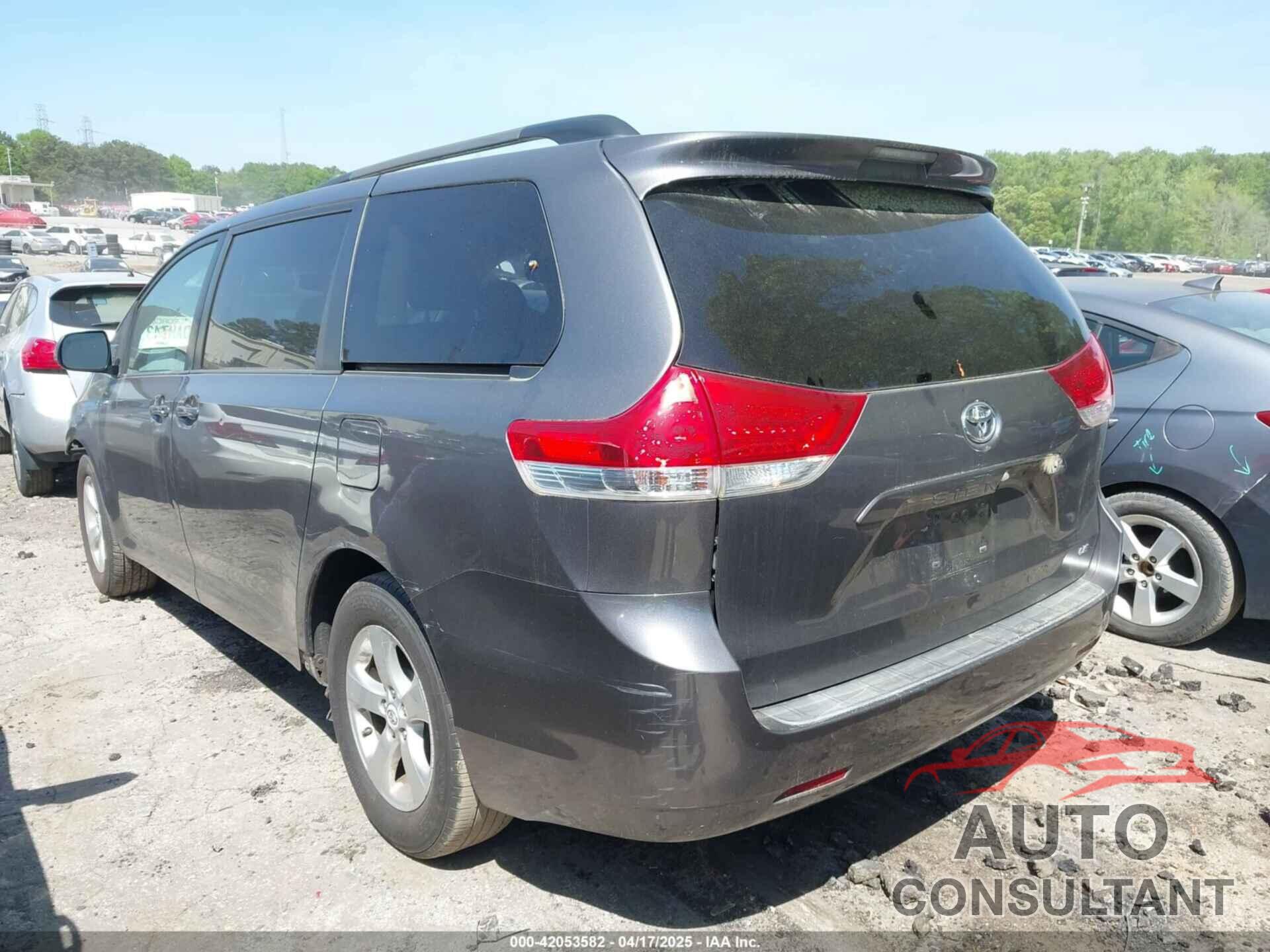 TOYOTA SIENNA 2011 - 5TDKK3DC3BS112980