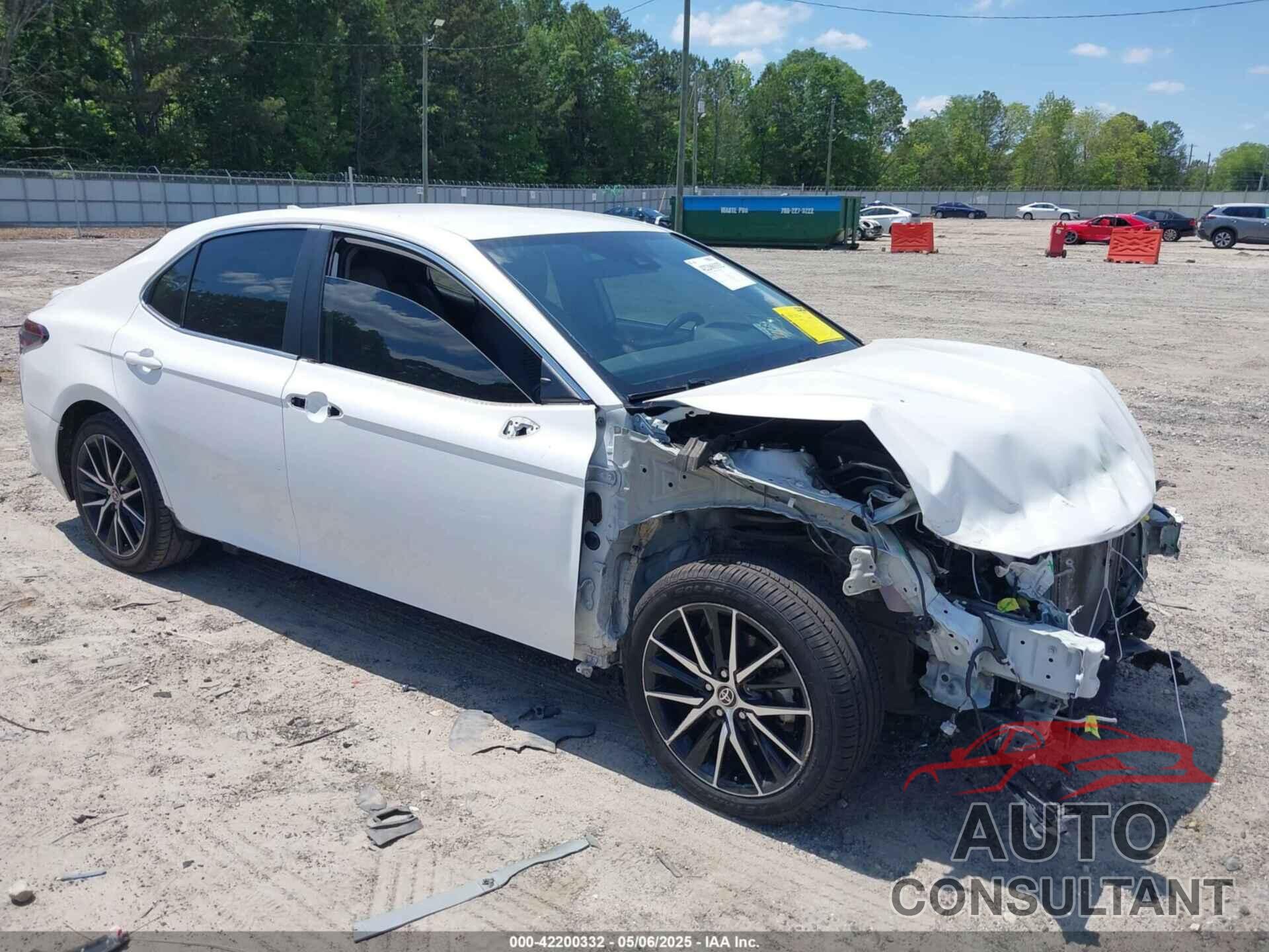 TOYOTA CAMRY 2022 - 4T1G11AK5NU683598