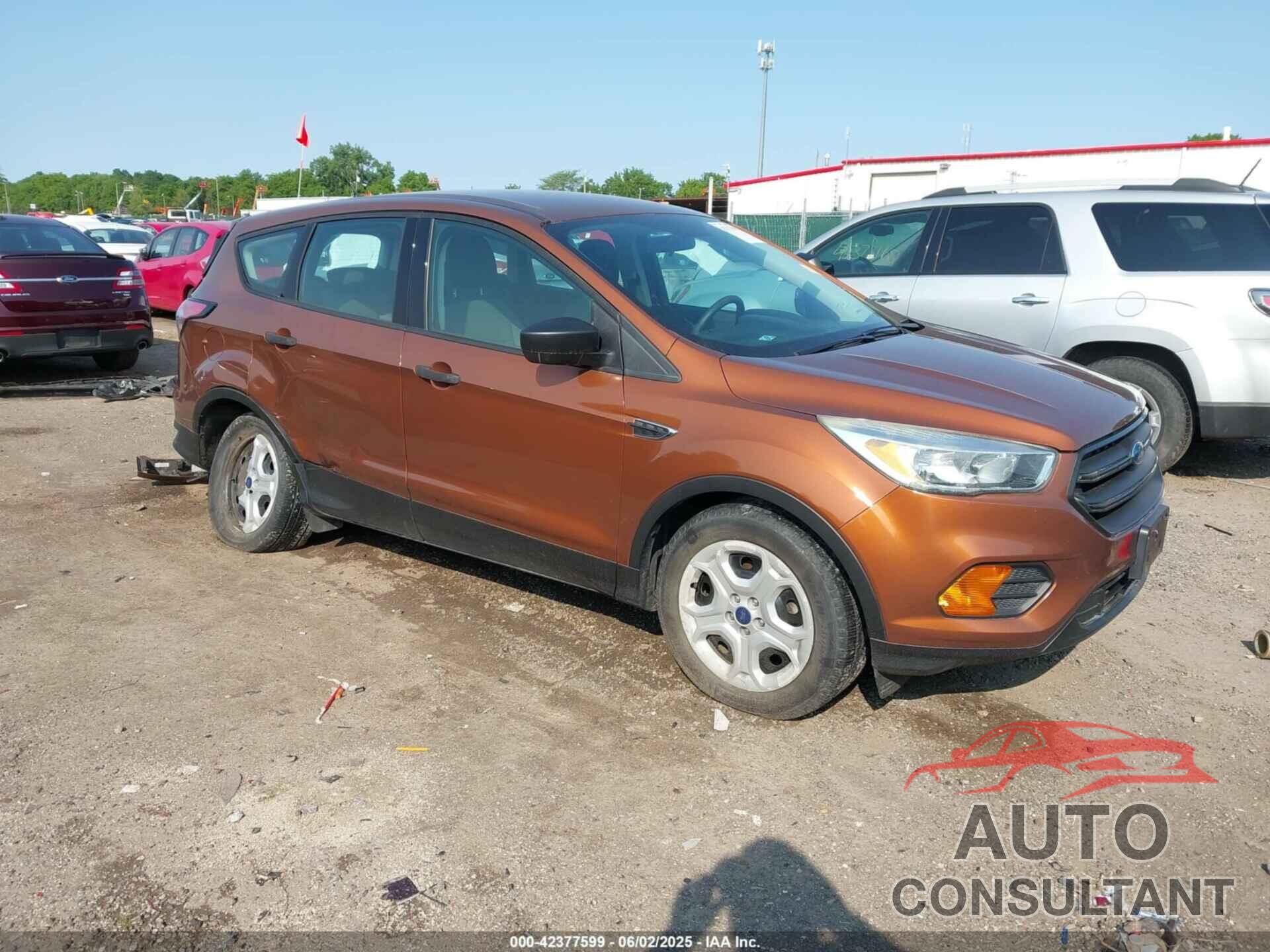 FORD ESCAPE 2017 - 1FMCU0F79HUC31792