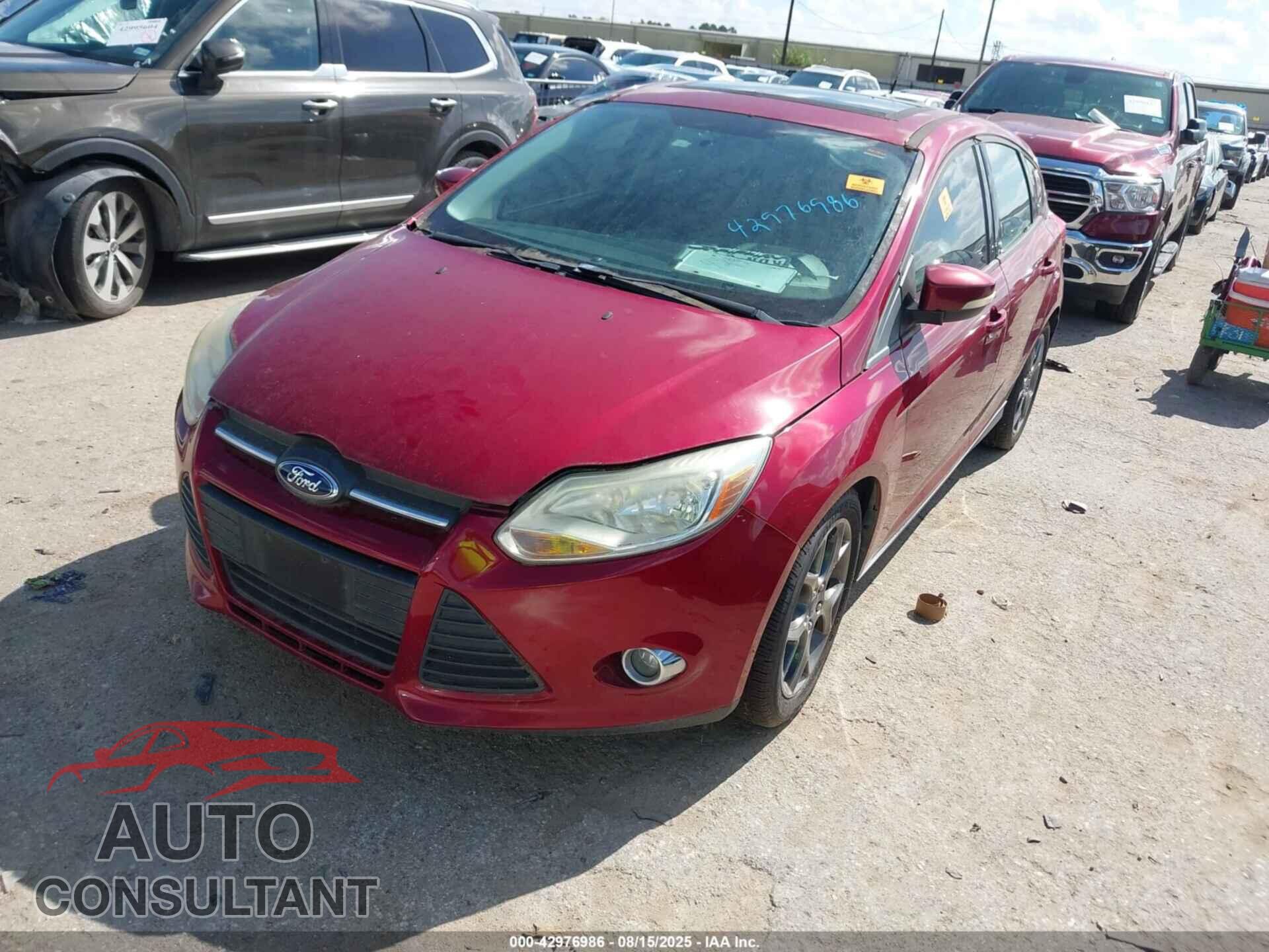 FORD FOCUS 2014 - 1FADP3K2XEL384054