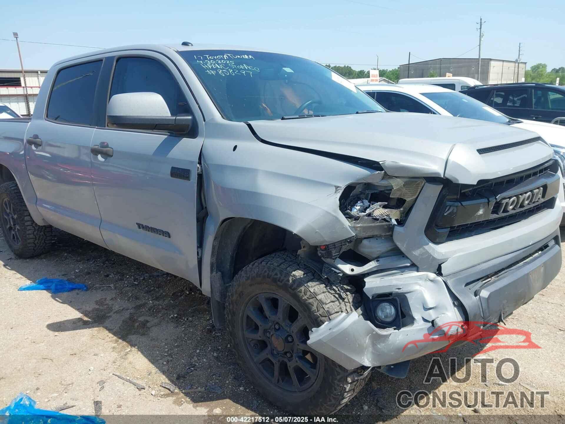 TOYOTA TUNDRA 2017 - 5TFDW5F15HX589806