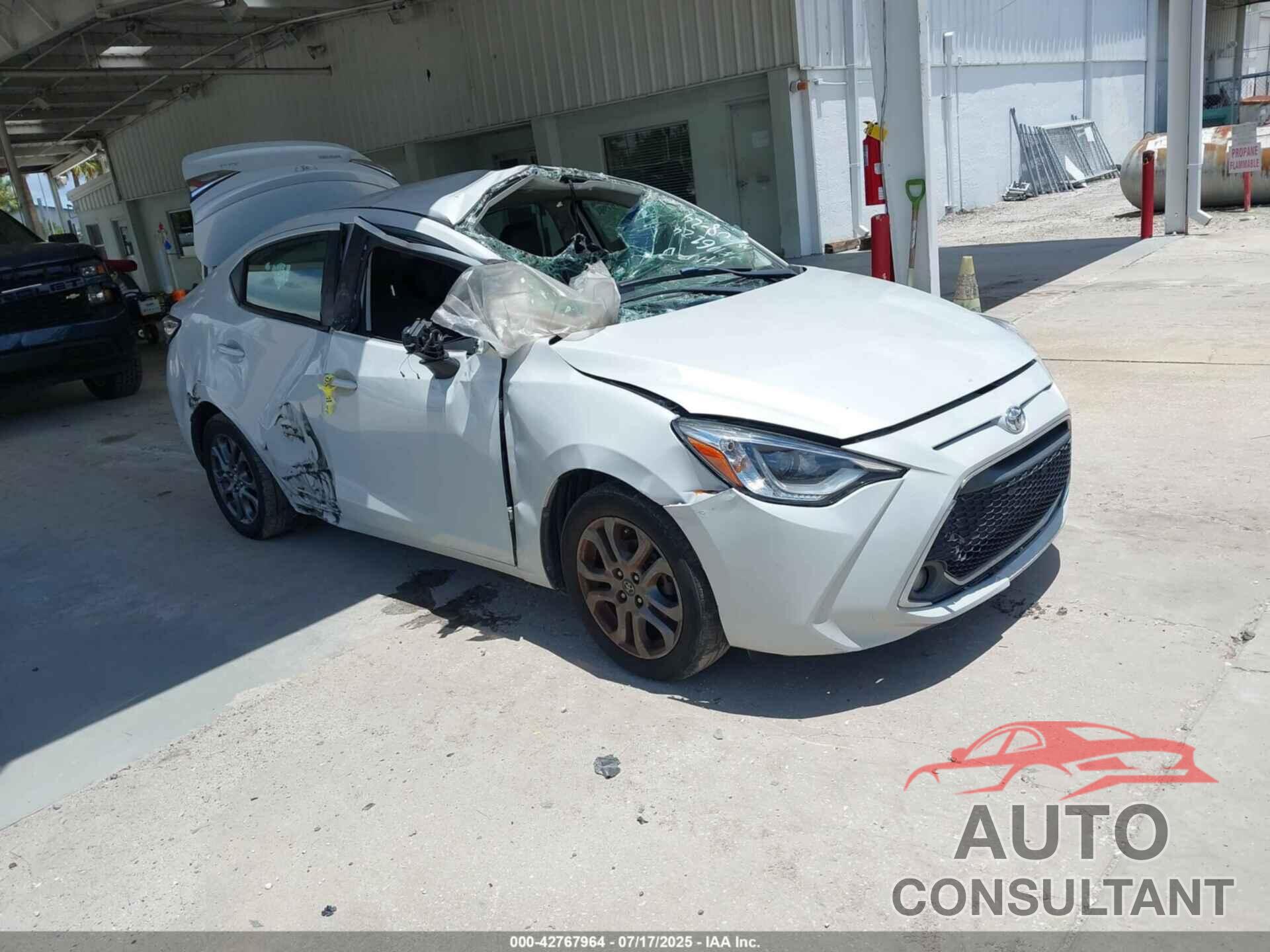 TOYOTA YARIS 2019 - 3MYDLBYV8KY503872