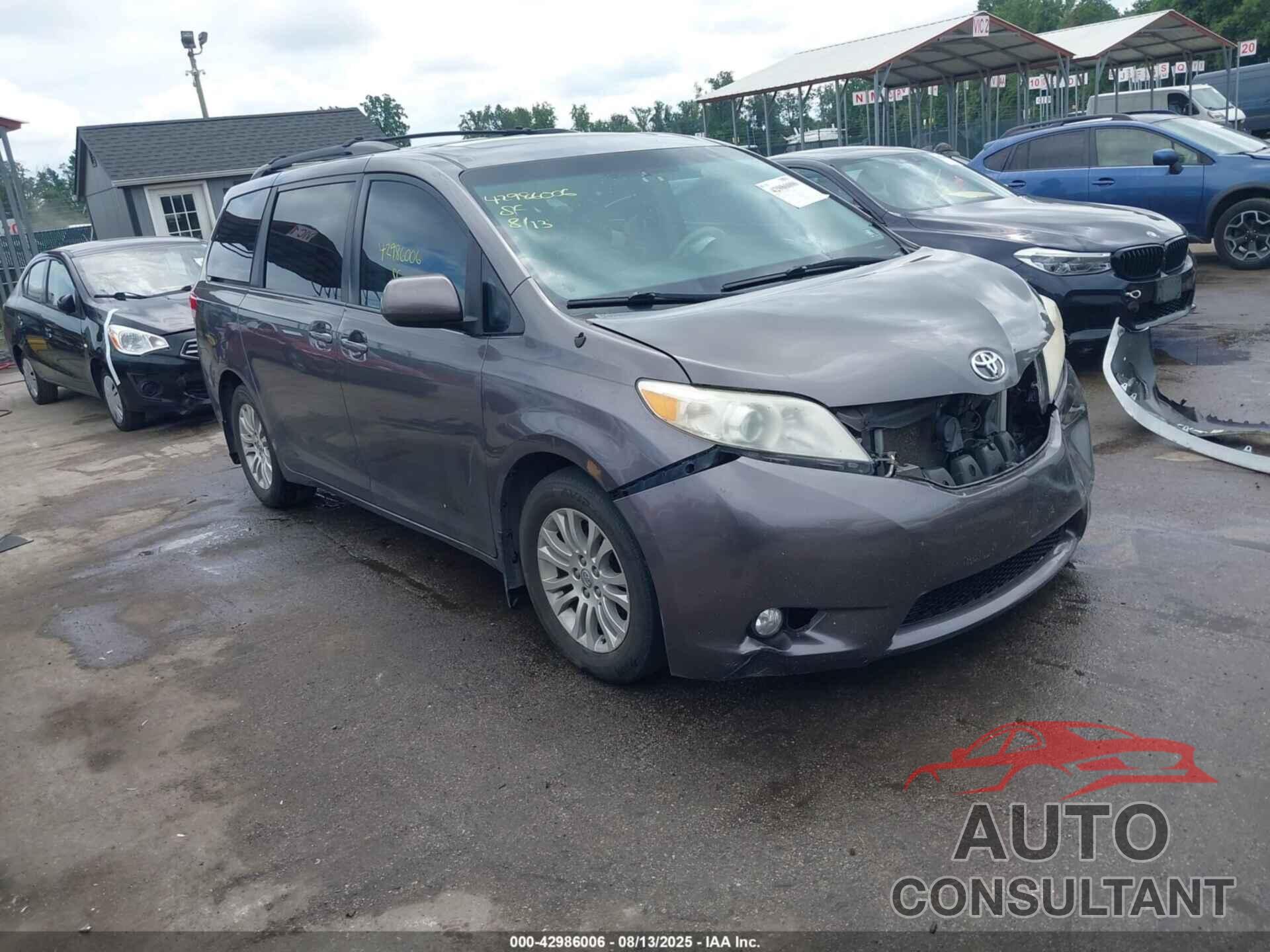 TOYOTA SIENNA 2013 - 5TDYK3DC9DS360549