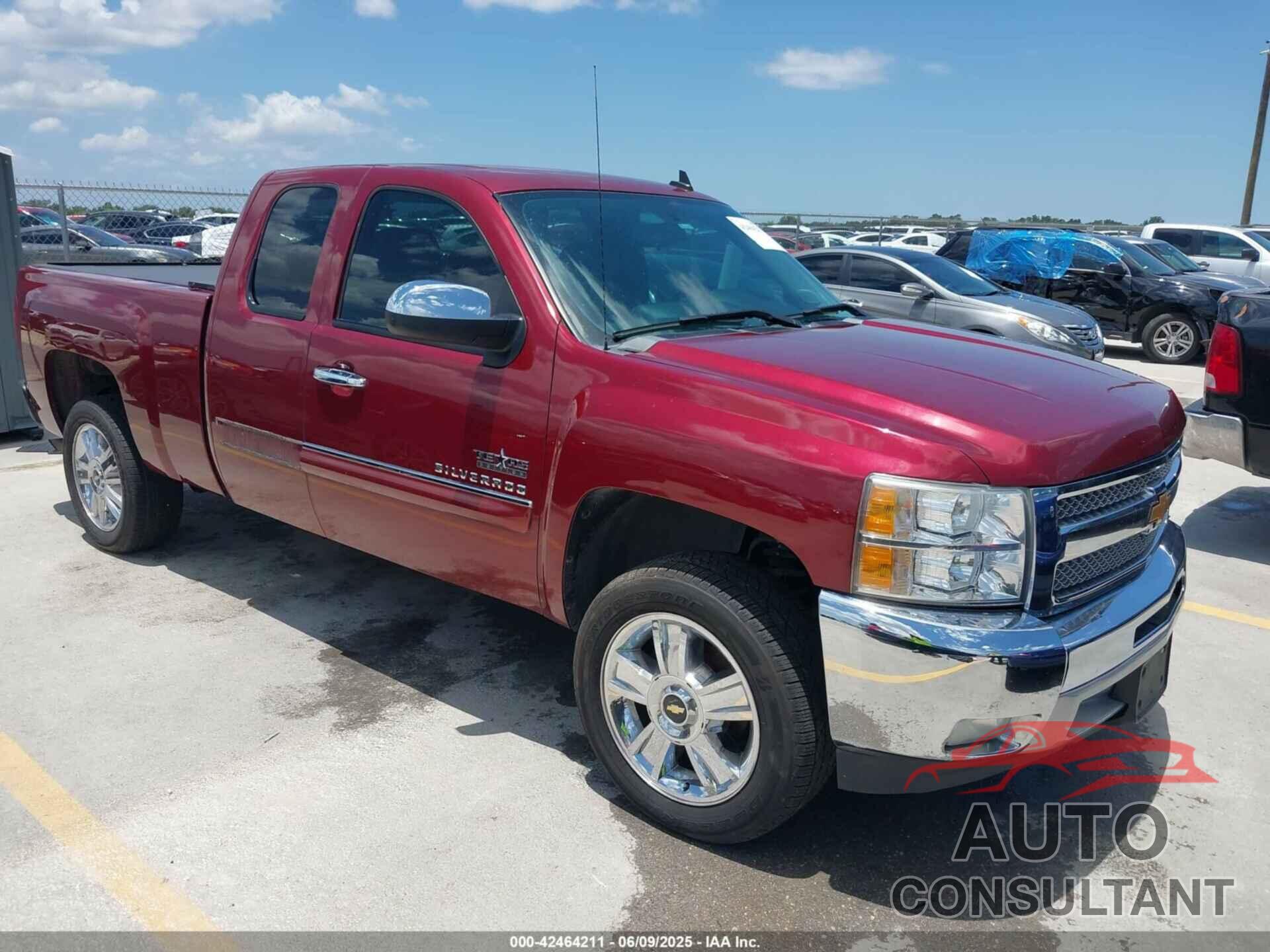 CHEVROLET SILVERADO 1500 2013 - 1GCRCSE0XDZ336307