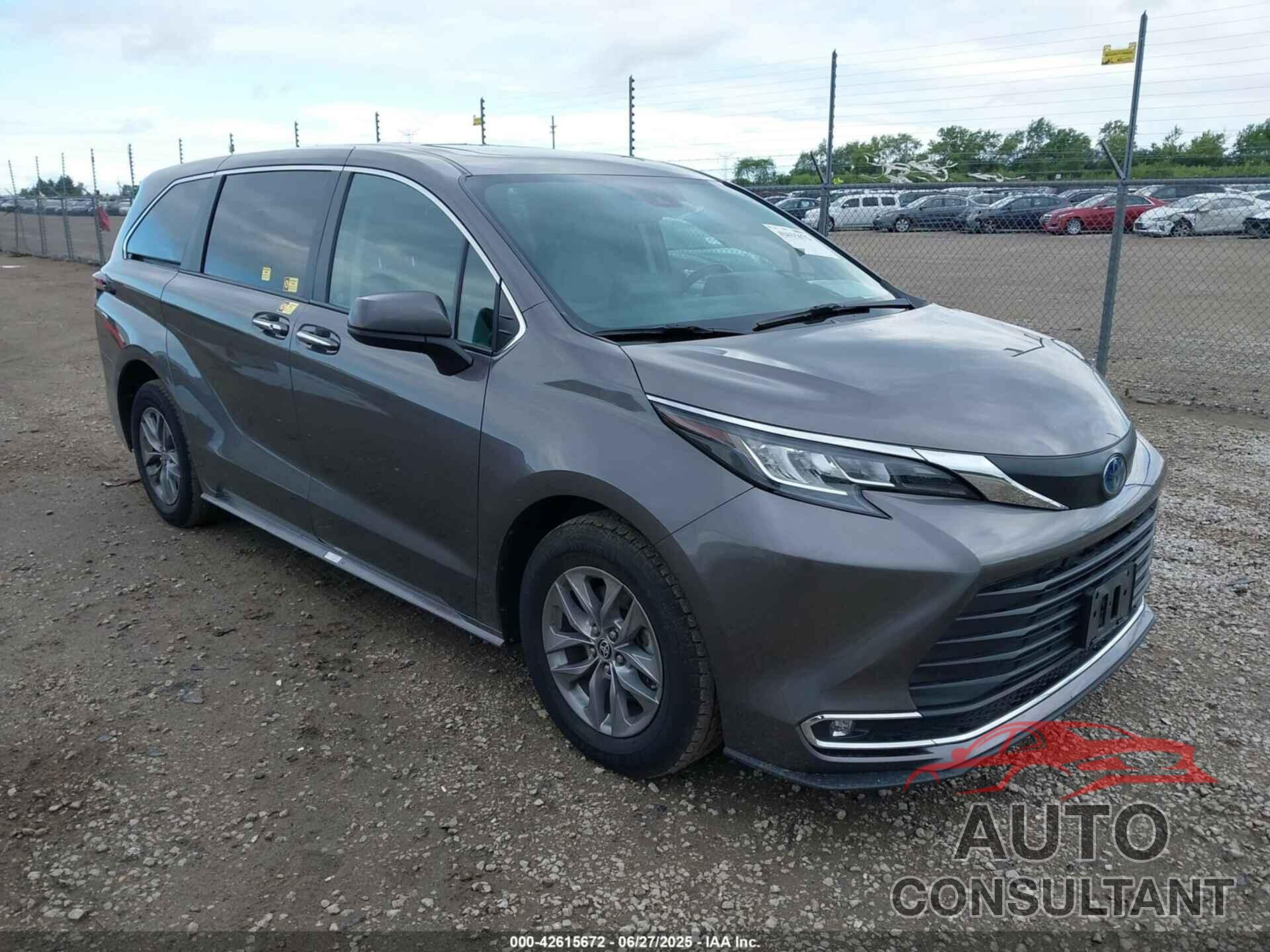 TOYOTA SIENNA 2022 - 5TDYRKEC8NS129776