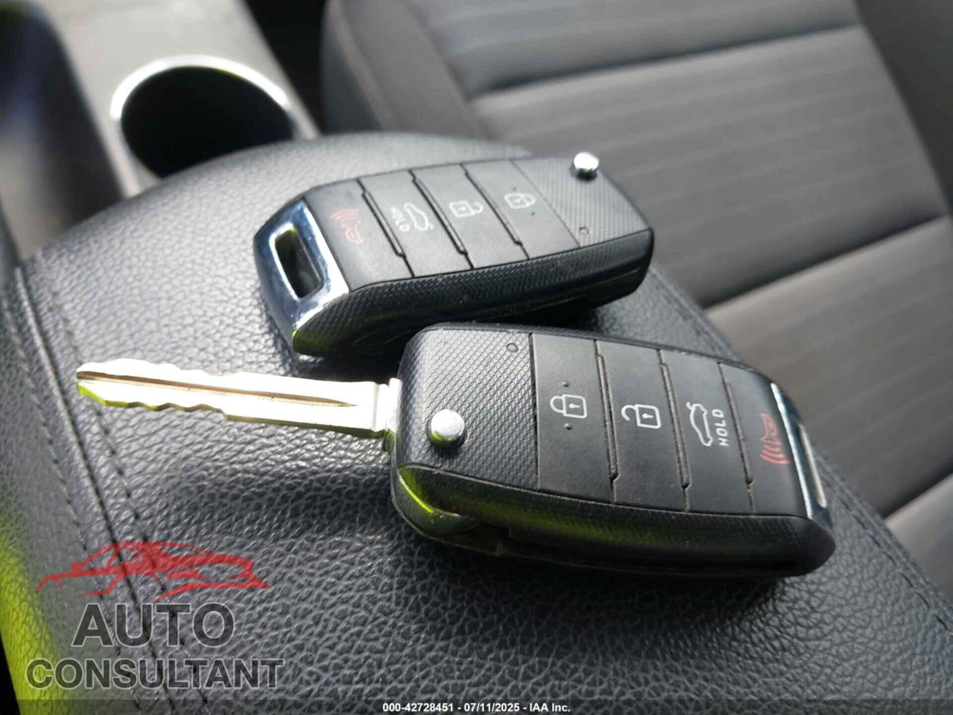 KIA FORTE 2016 - KNAFX4A85G5451503