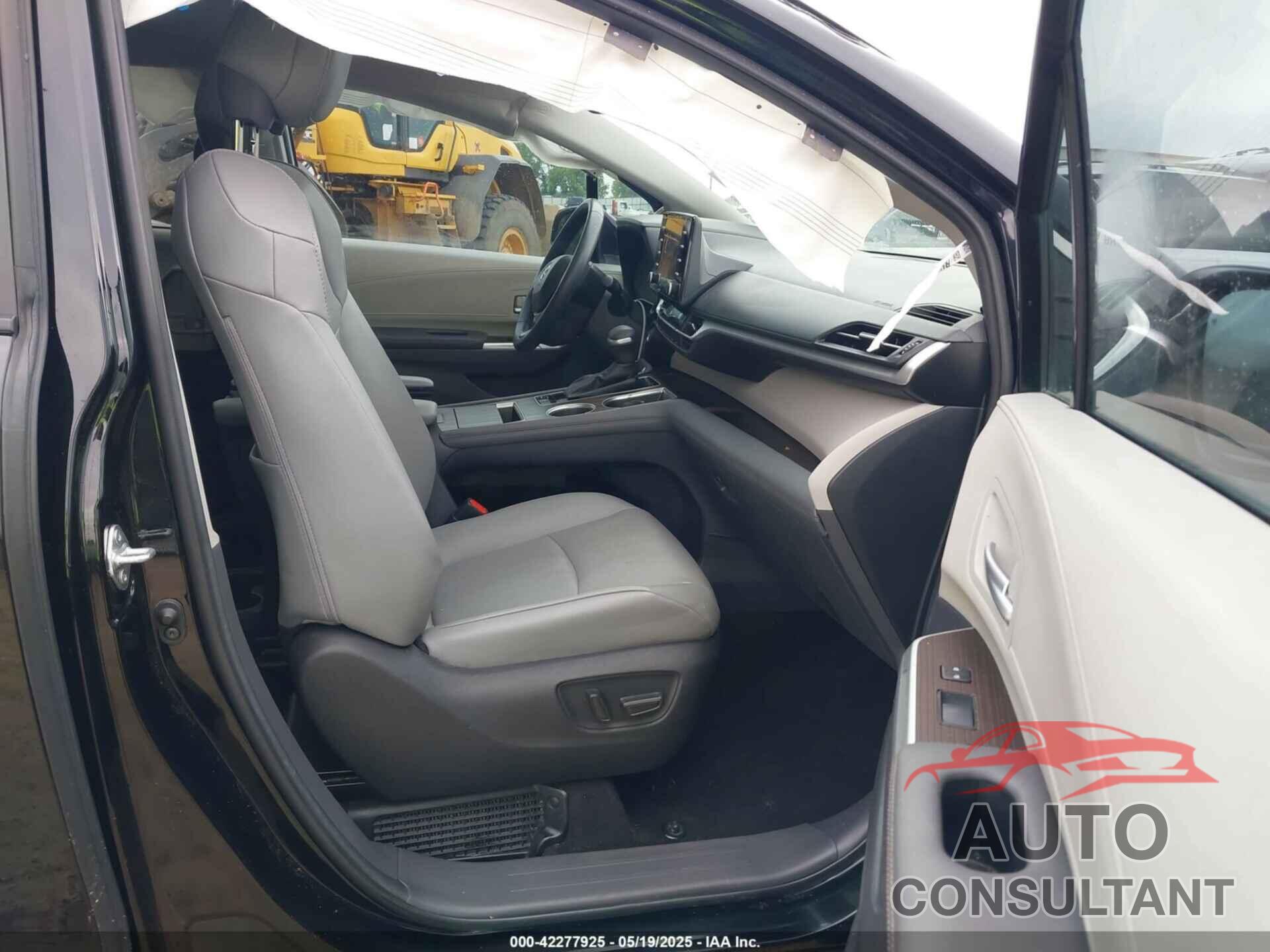 TOYOTA SIENNA 2022 - 5TDYRKEC3NS126025
