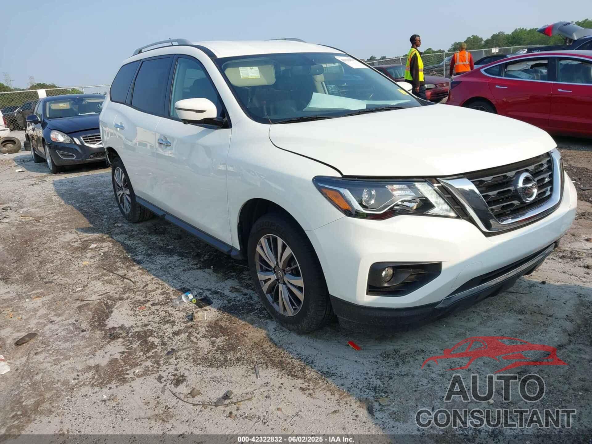 NISSAN PATHFINDER 2018 - 5N1DR2MN2JC615993