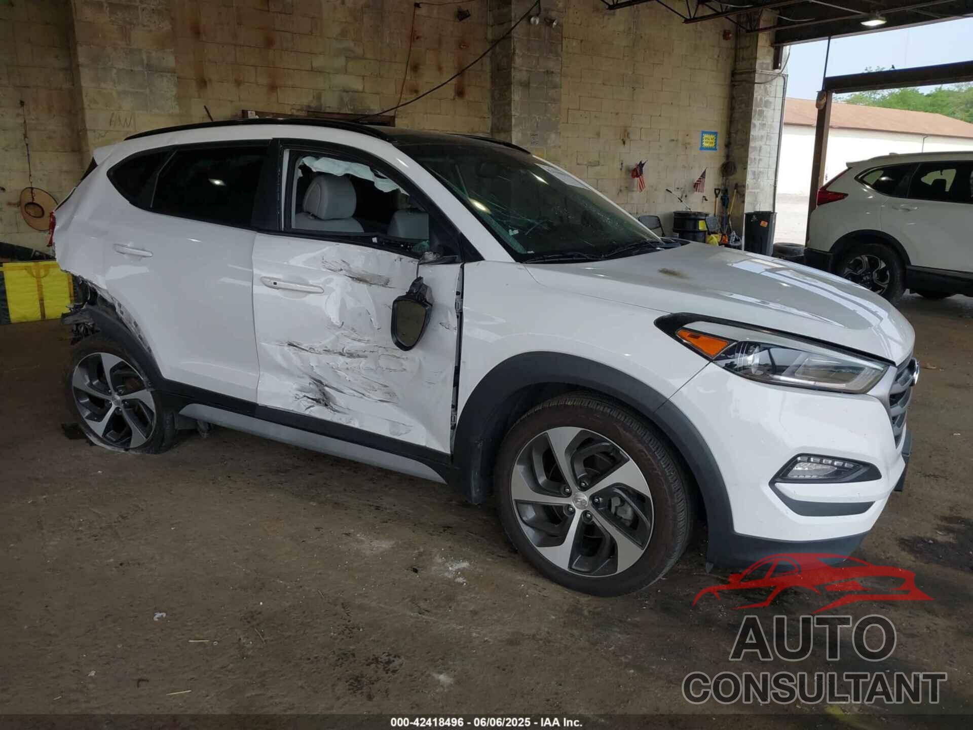 HYUNDAI TUCSON 2017 - KM8J3CA23HU566442