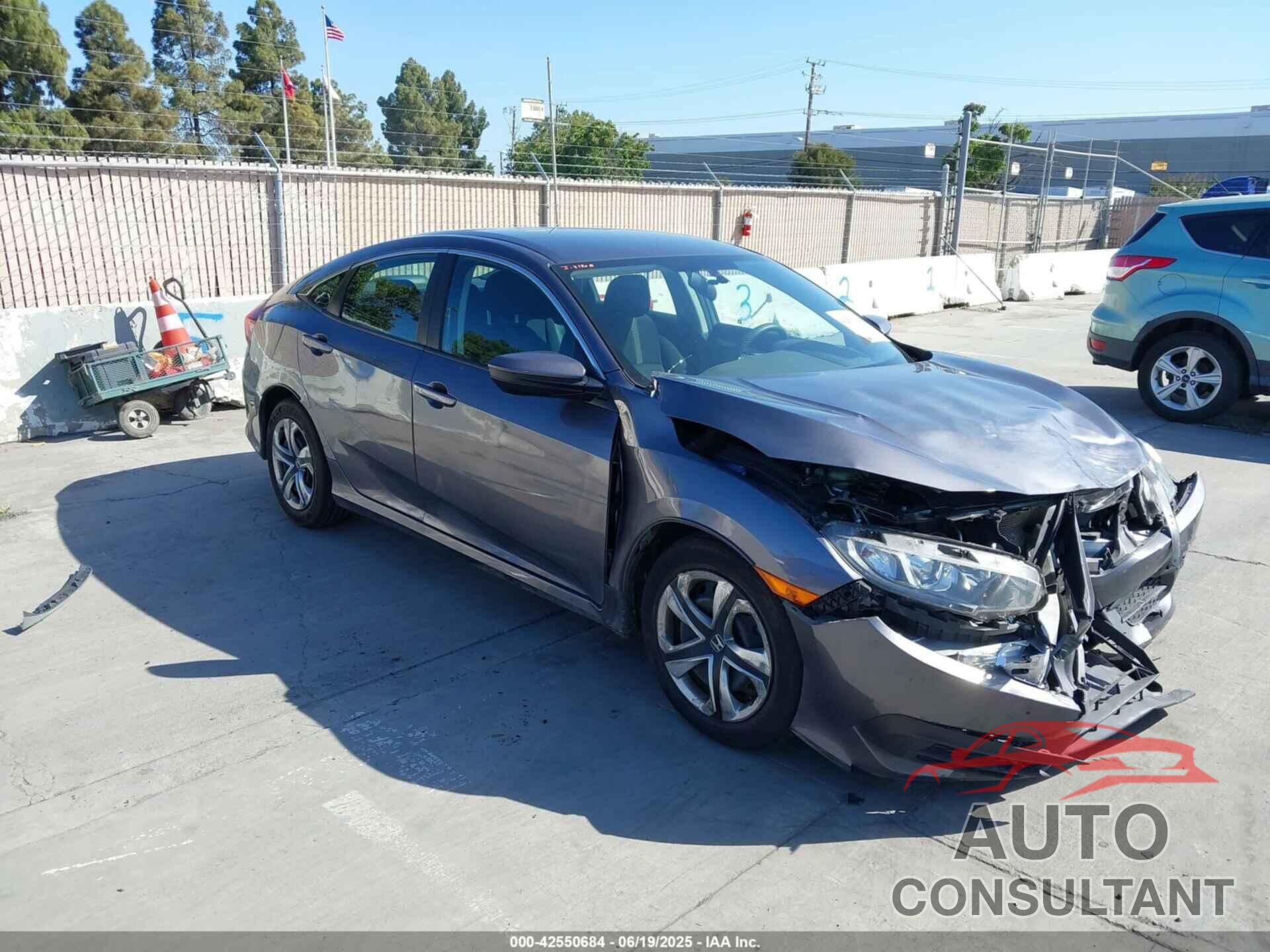 HONDA CIVIC 2018 - 2HGFC2F55JH519768