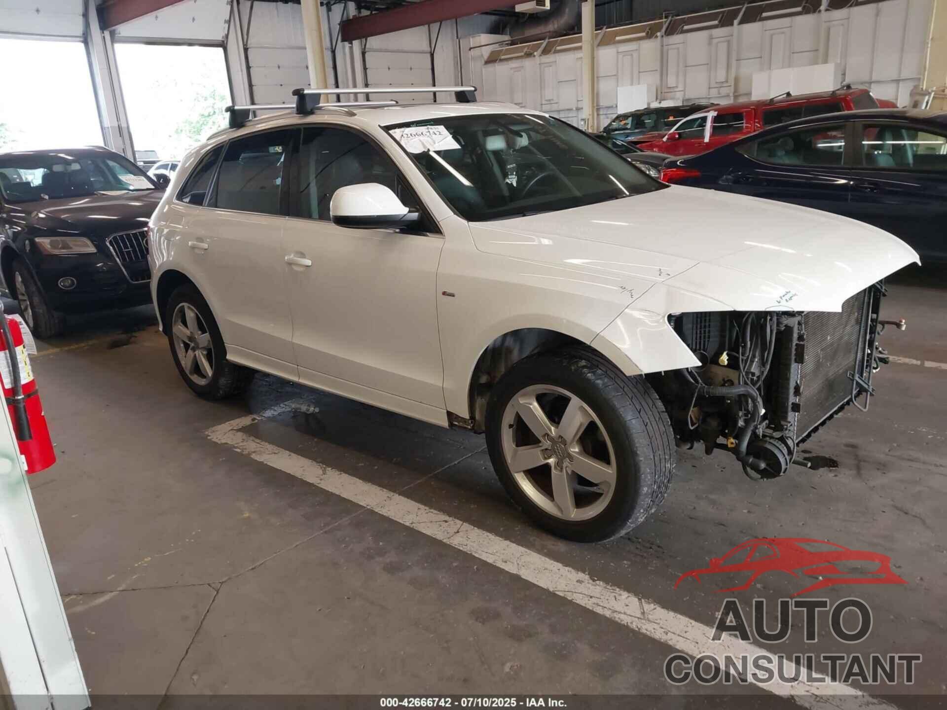 AUDI Q5 2012 - WA1DKAFP2CA132093