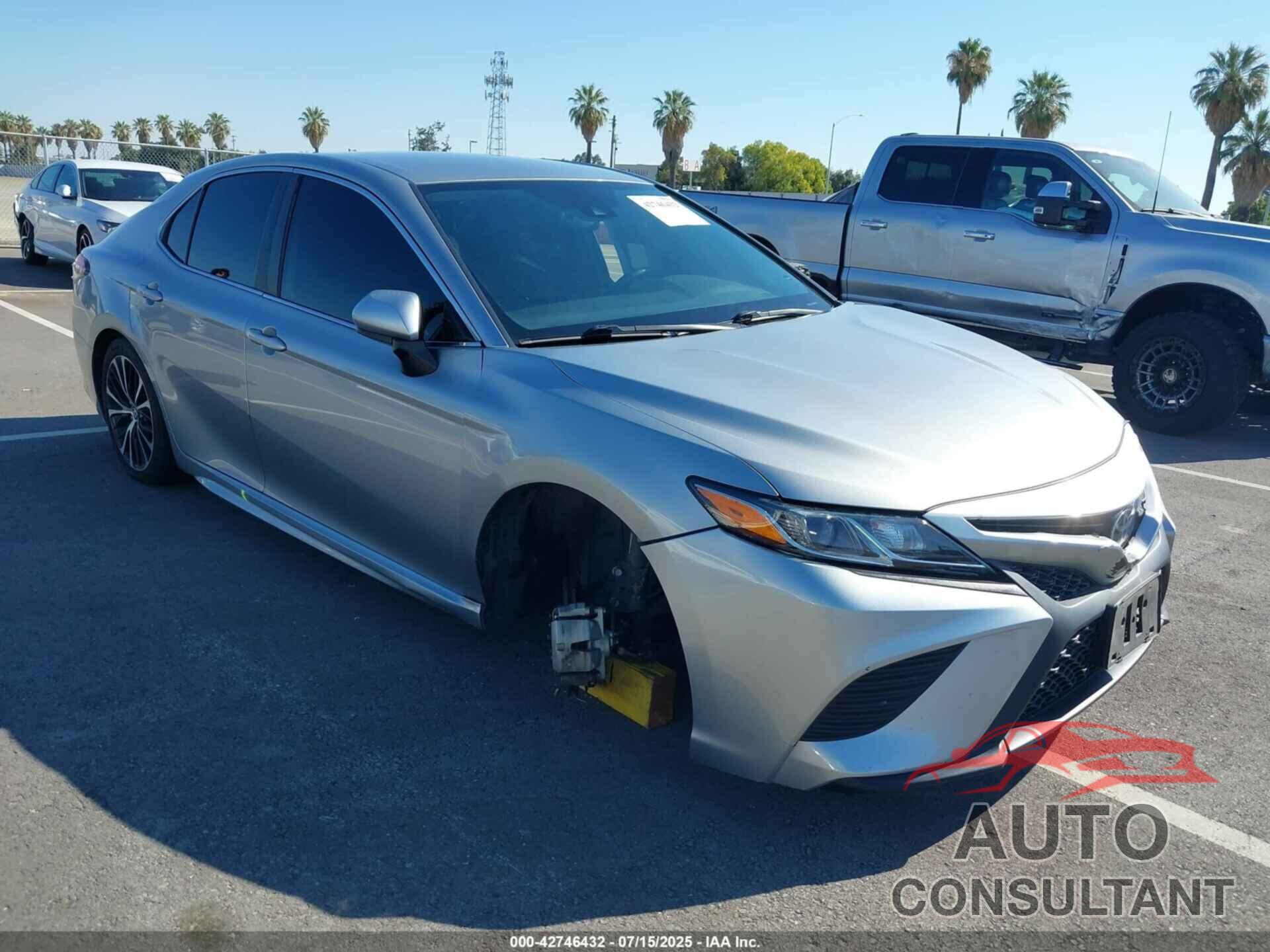 TOYOTA CAMRY 2019 - 4T1B11HK8KU725077
