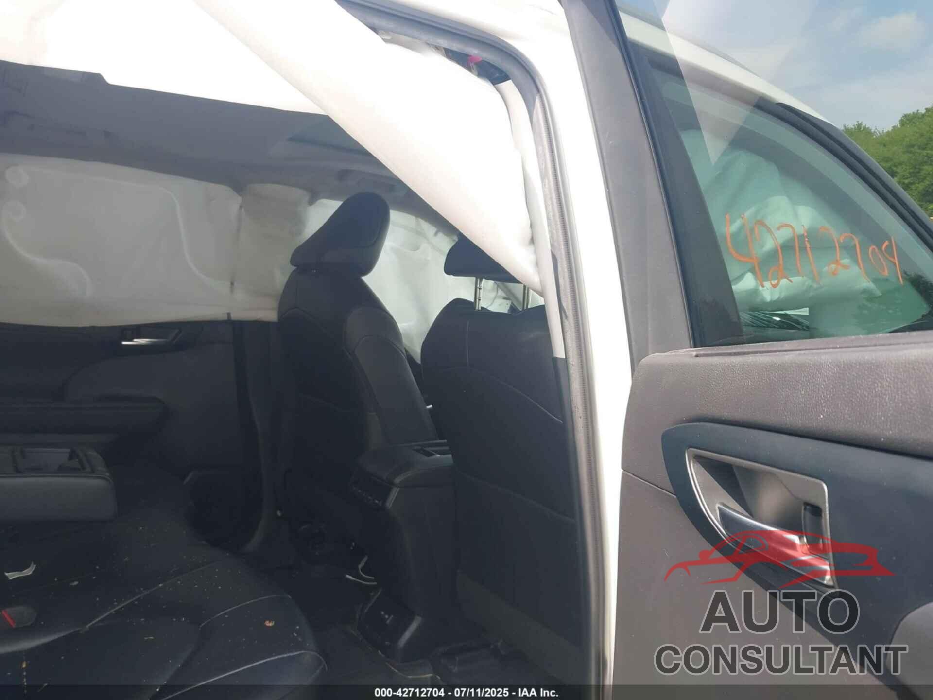 TOYOTA HIGHLANDER 2022 - 5TDGZRBH4NS241575