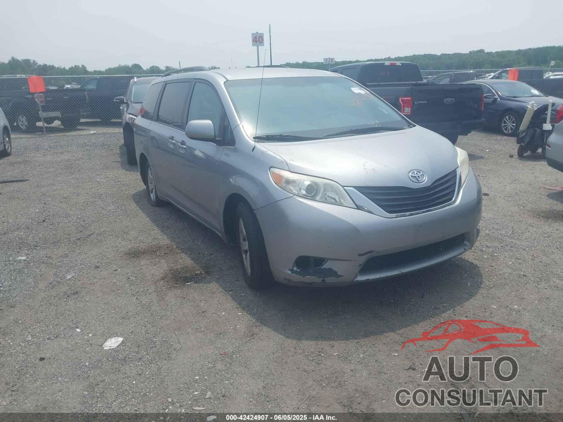 TOYOTA SIENNA 2011 - 5TDKK3DC4BS013309
