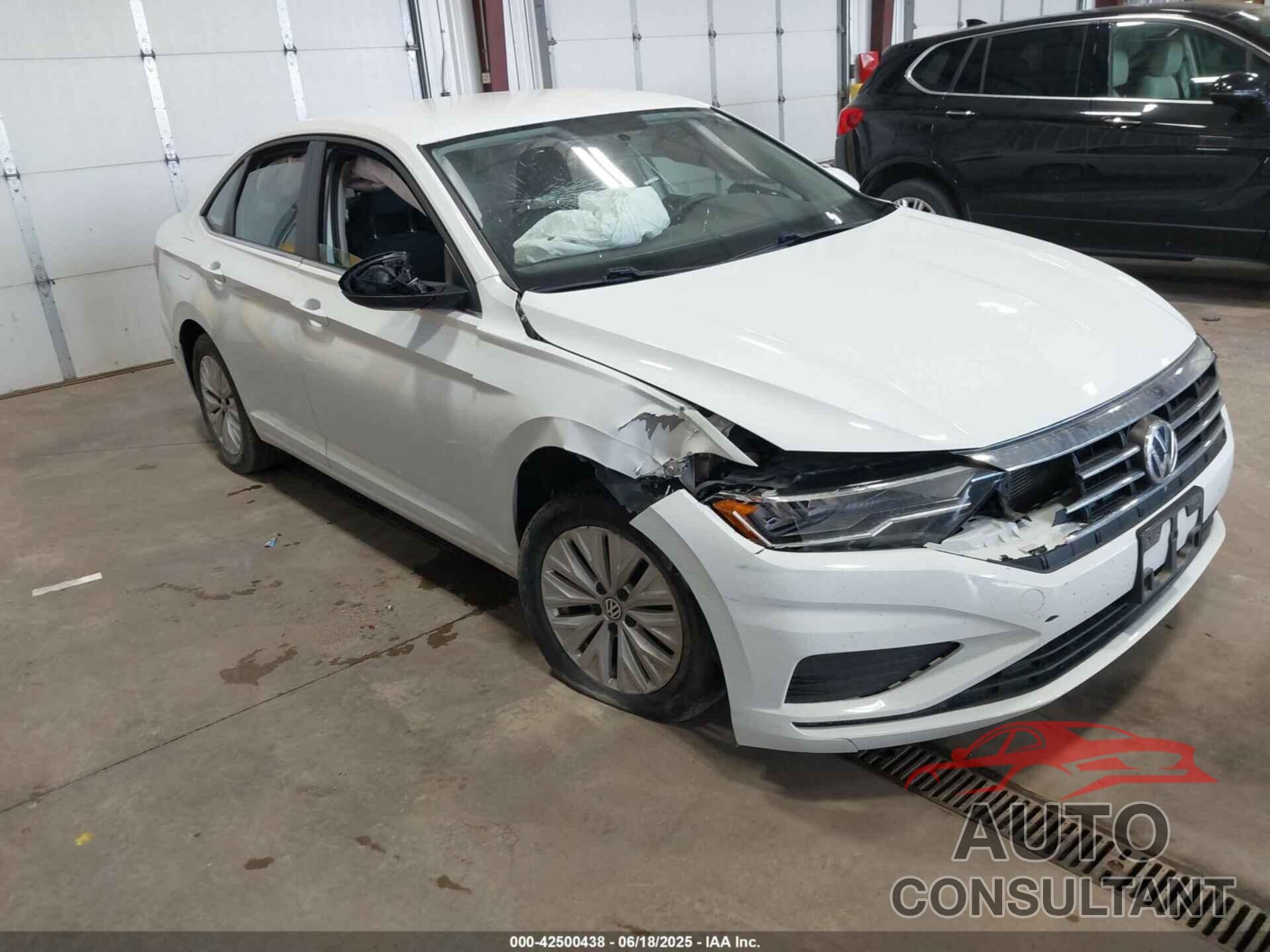 VOLKSWAGEN JETTA 2019 - 3VWCB7BU4KM246594