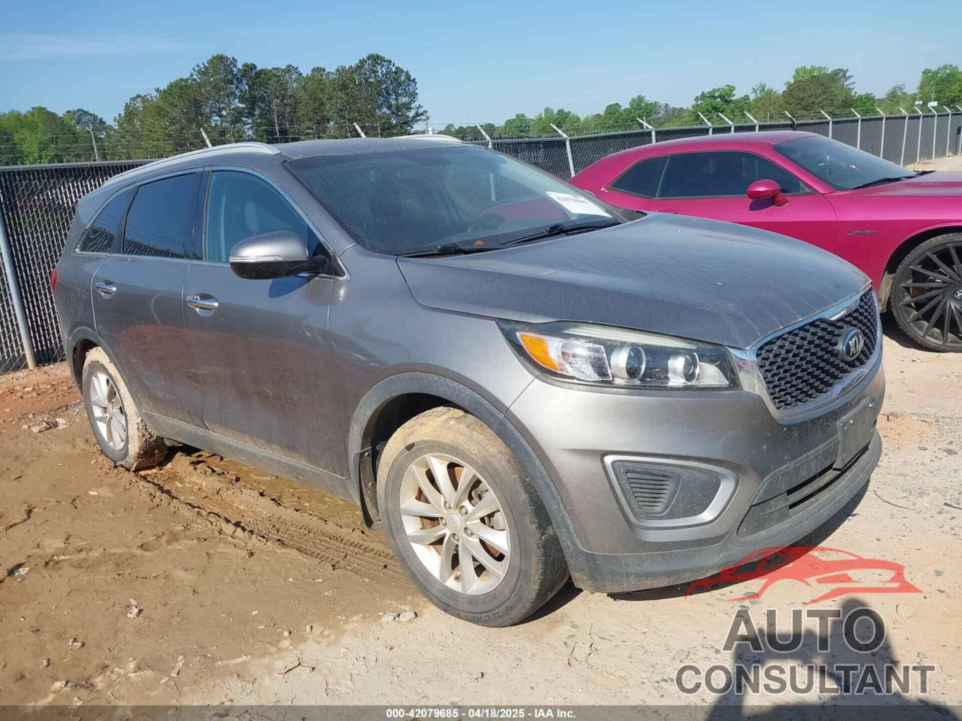 KIA SORENTO 2017 - 5XYPG4A32HG294131