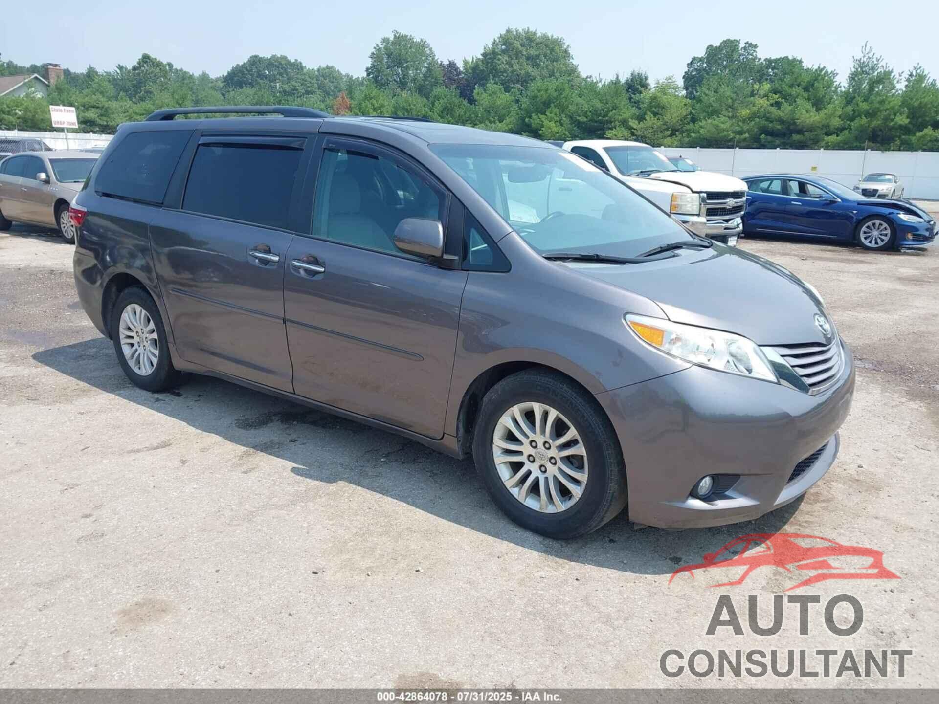 TOYOTA SIENNA 2015 - 5TDYK3DC6FS679135