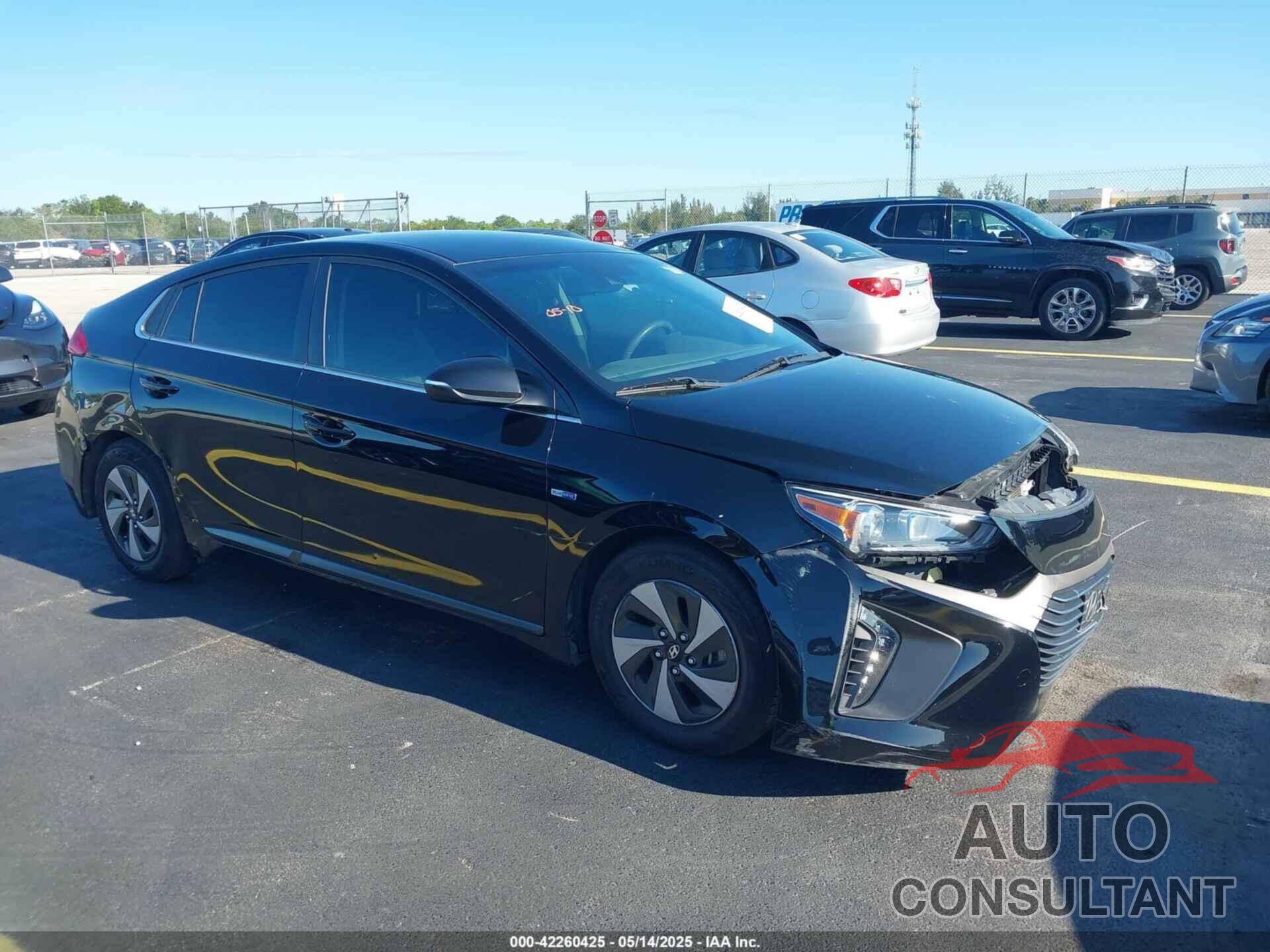 HYUNDAI IONIQ 2019 - KMHC75LC3KU105621