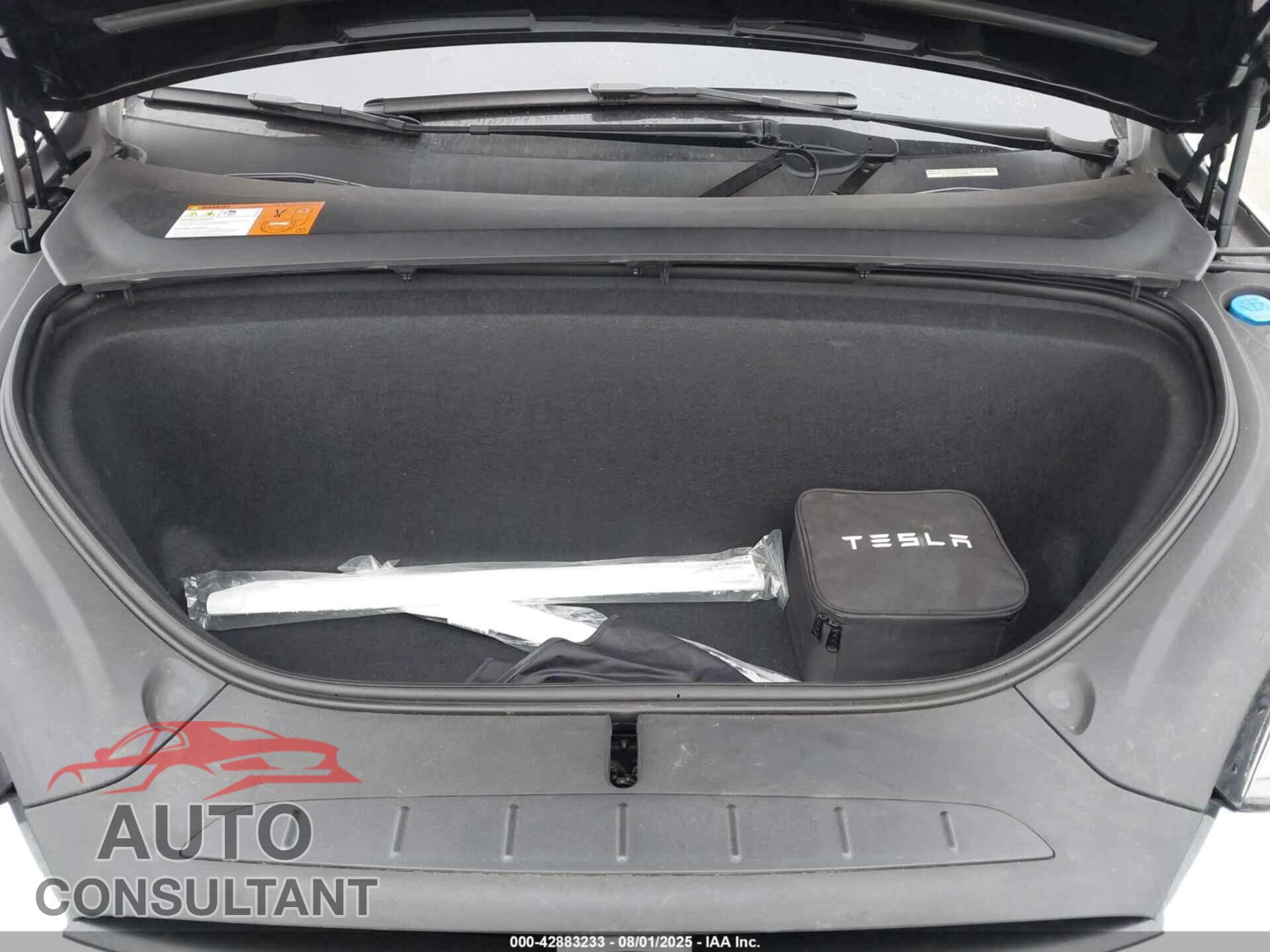 TESLA MODEL X 2017 - 5YJXCAE22HF061353