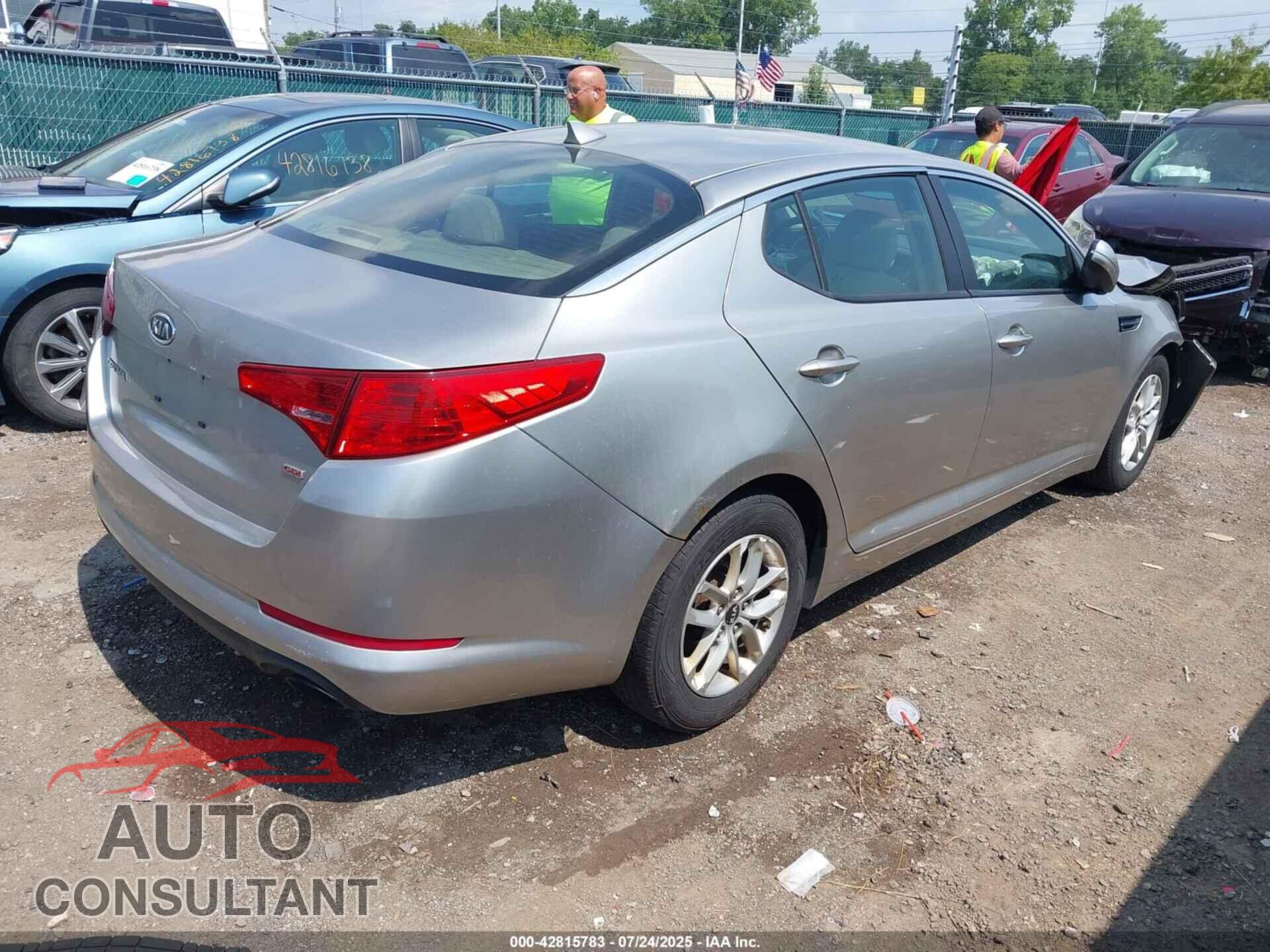 KIA OPTIMA 2011 - KNAGM4A76B5149831