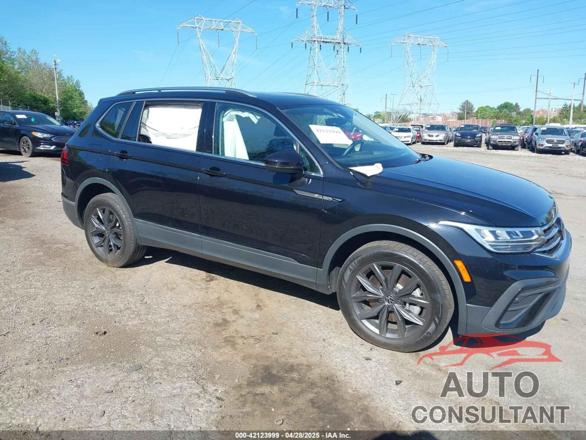 VOLKSWAGEN TIGUAN 2022 - 3VV2B7AX9NM138939