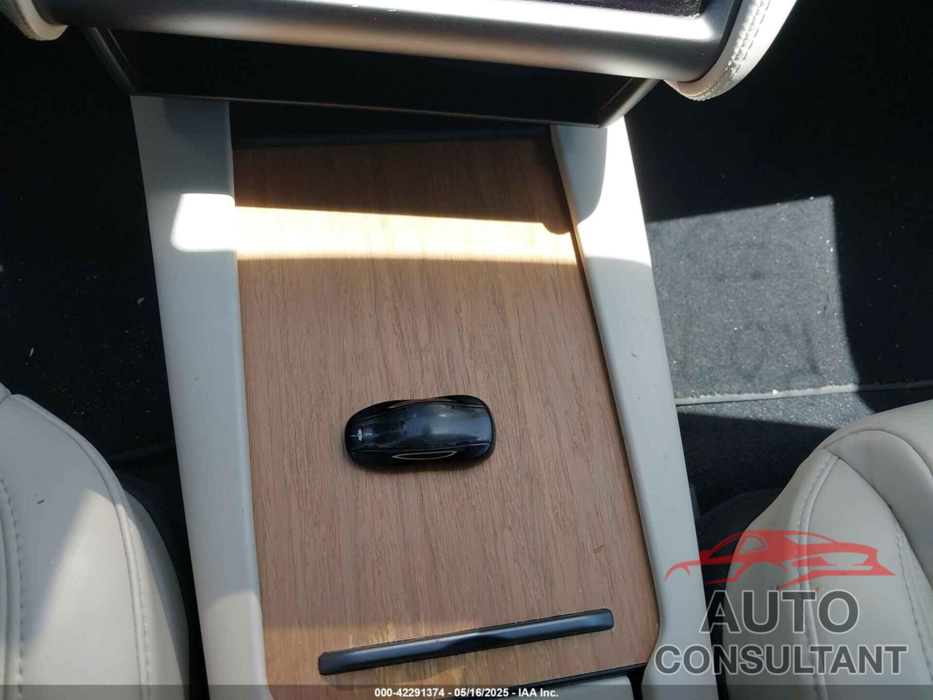 TESLA MODEL S 2020 - 5YJSA1E25LF396292