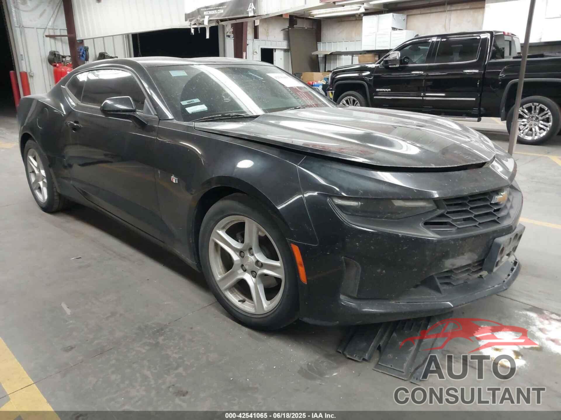 CHEVROLET CAMARO 2020 - 1G1FB1RX2L0108613