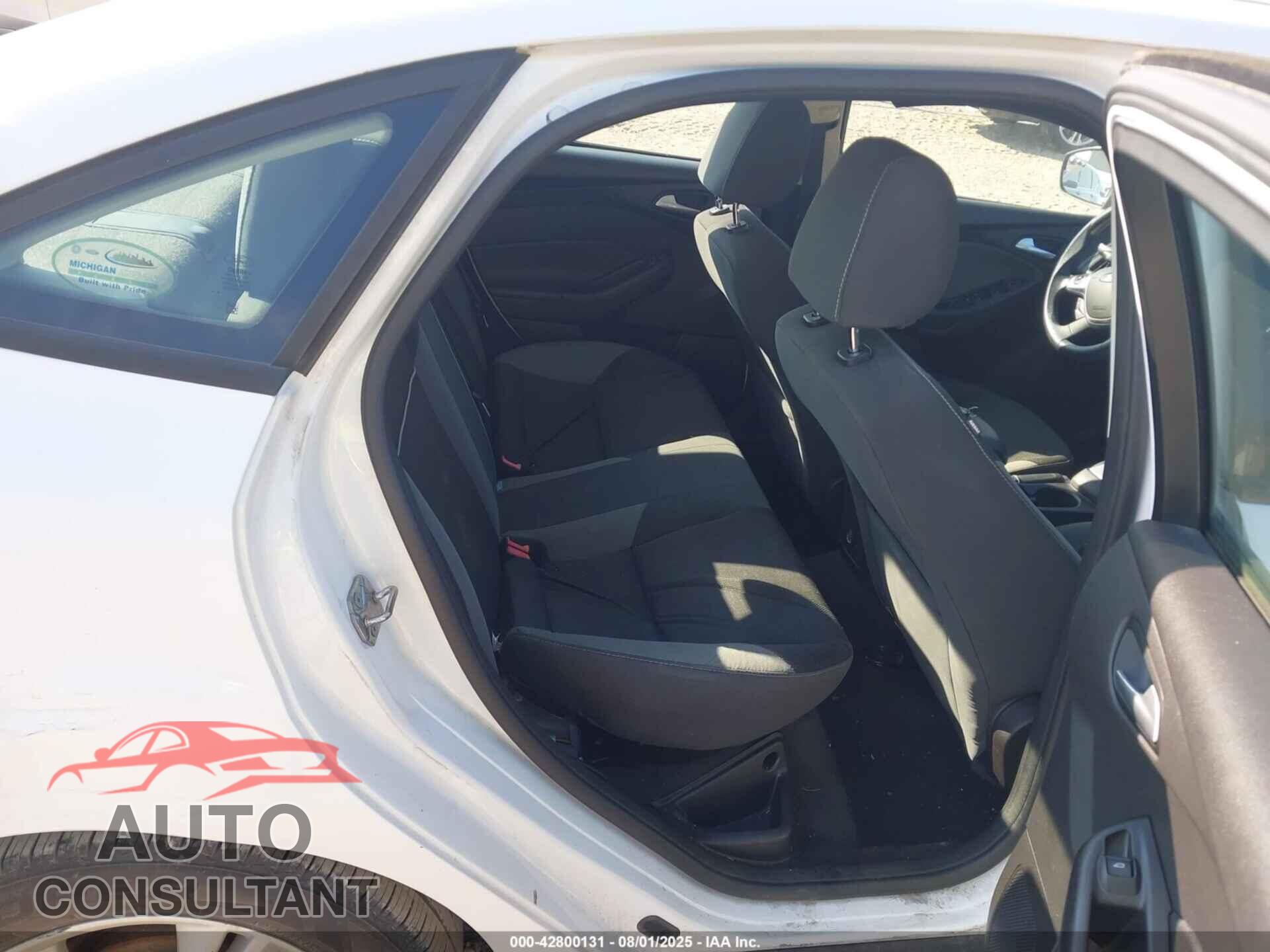 FORD FOCUS 2014 - 1FADP3F26EL438332