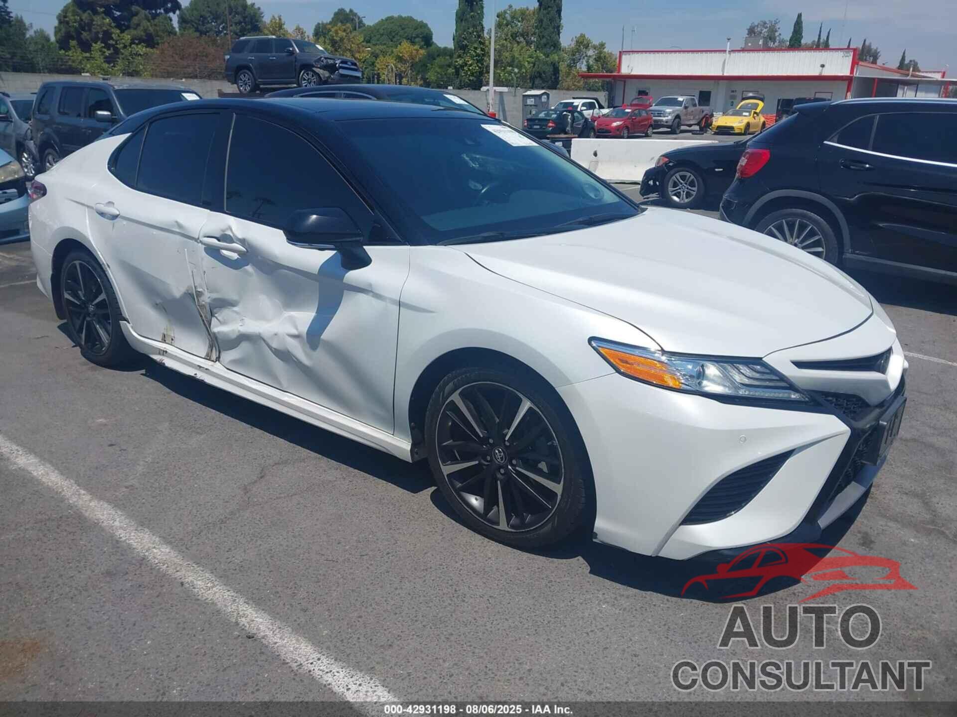 TOYOTA CAMRY 2018 - 4T1BZ1HK1JU012092