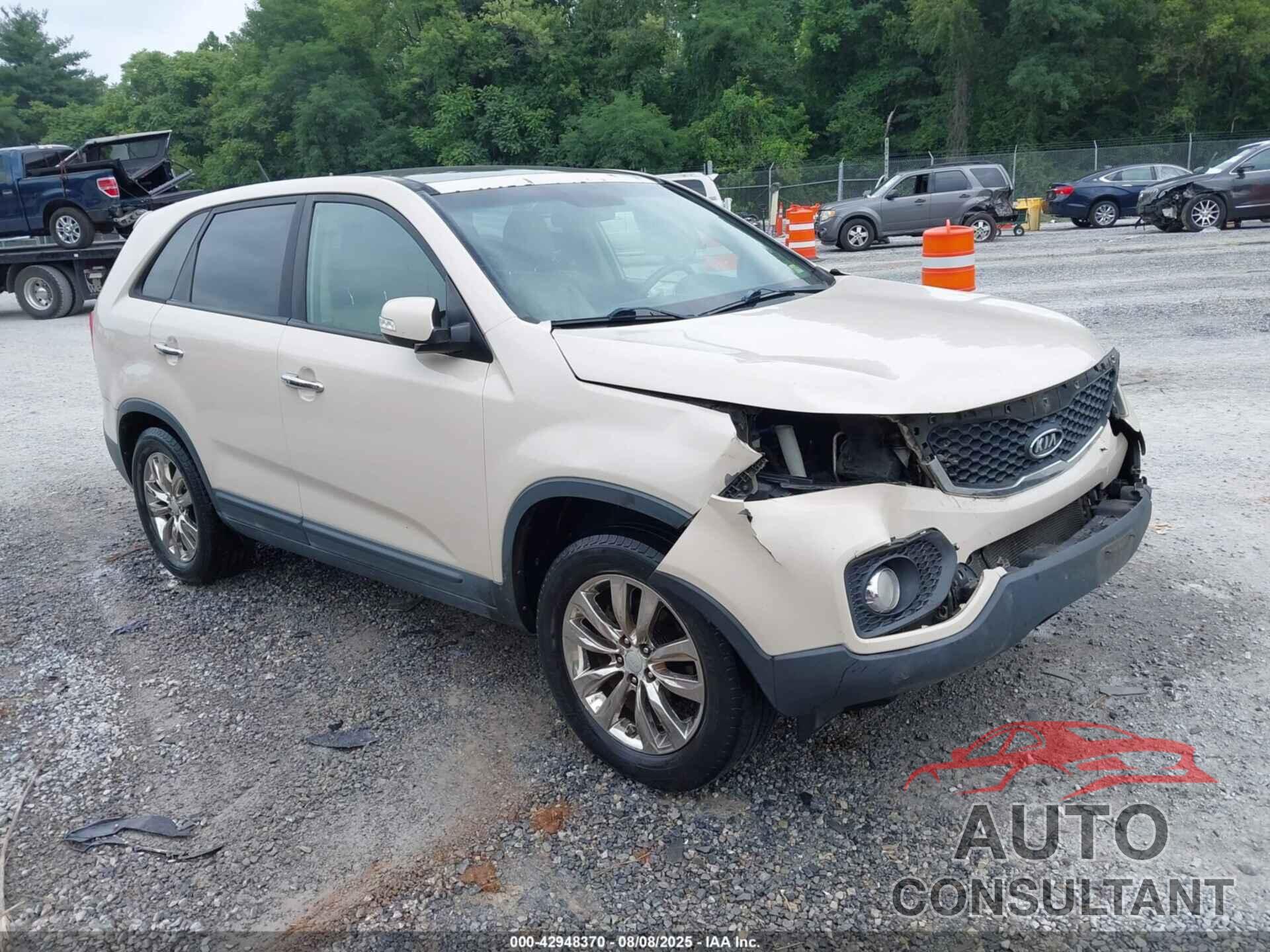 KIA SORENTO 2011 - 5XYKU4A20BG013316