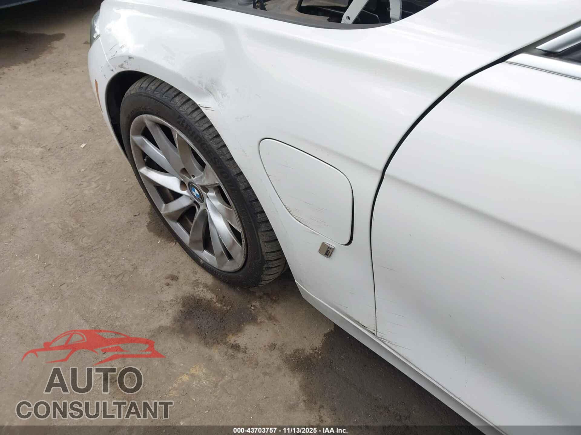 BMW 330E 2017 - WBA8E1C33HA159212