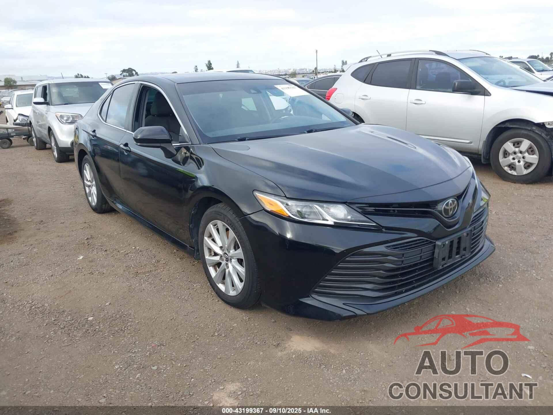 TOYOTA CAMRY 2018 - 4T1B11HK6JU601341