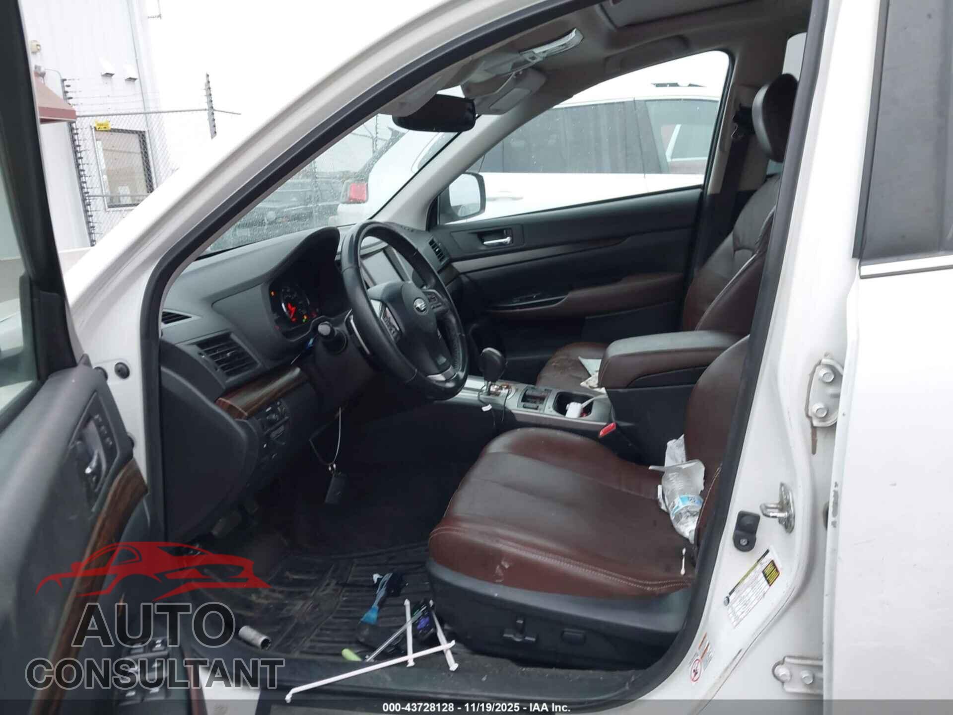 SUBARU OUTBACK 2014 - 4S4BRDPC8E2201738