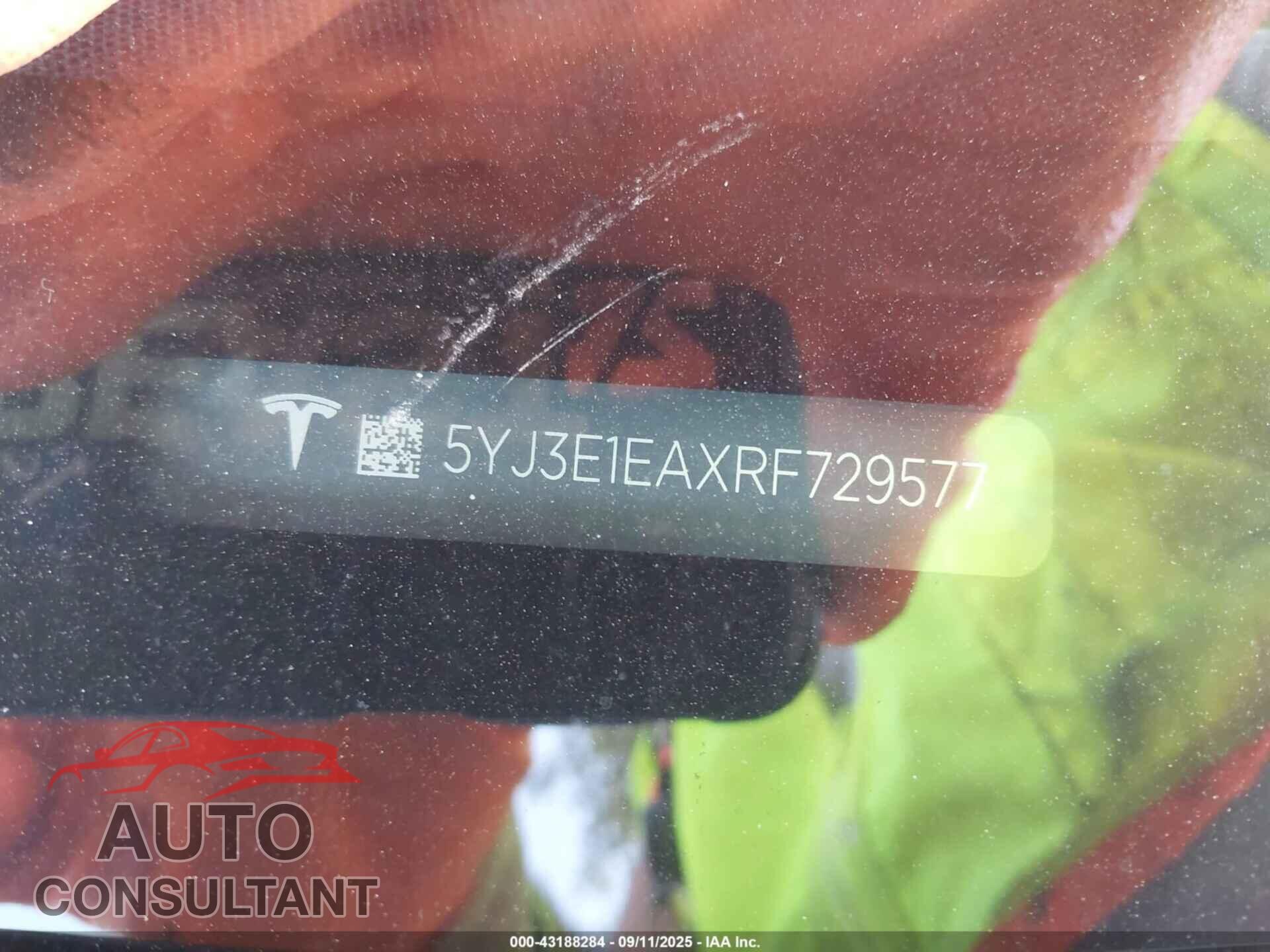 TESLA MODEL 3 2024 - 5YJ3E1EAXRF729577