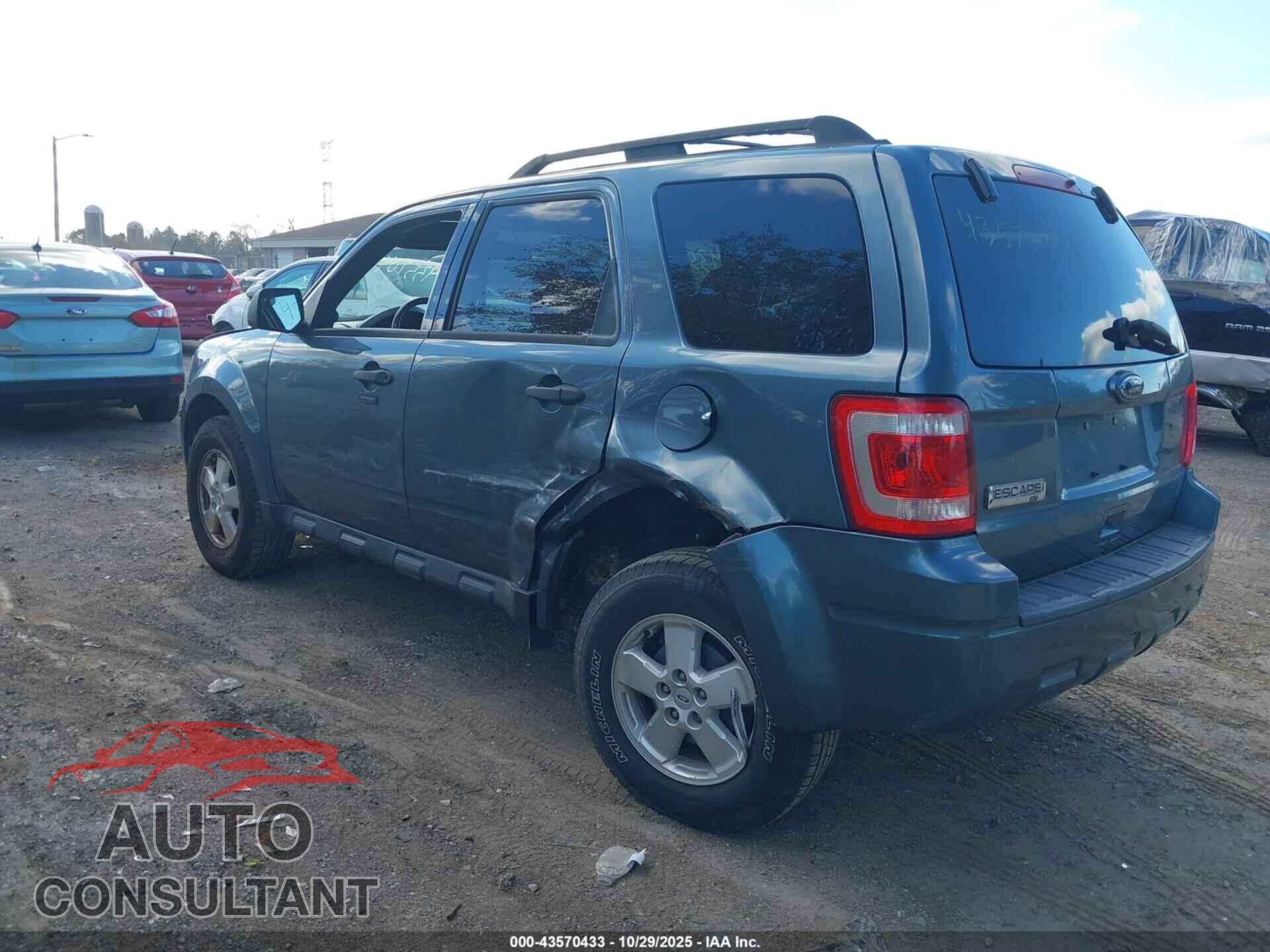 FORD ESCAPE 2010 - 1FMCU9D72AKC30136