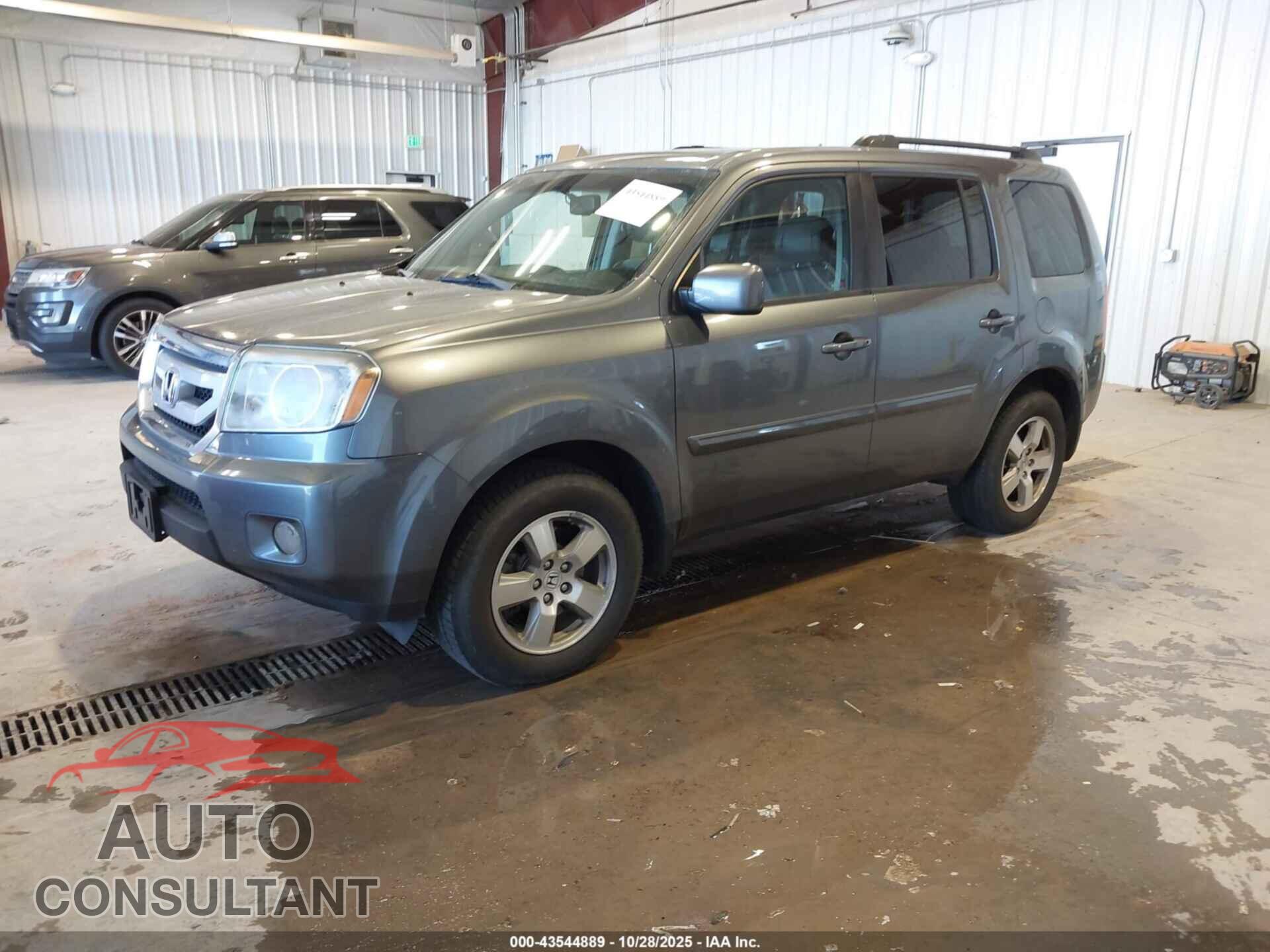 HONDA PILOT 2011 - 5FNYF4H56BB092437