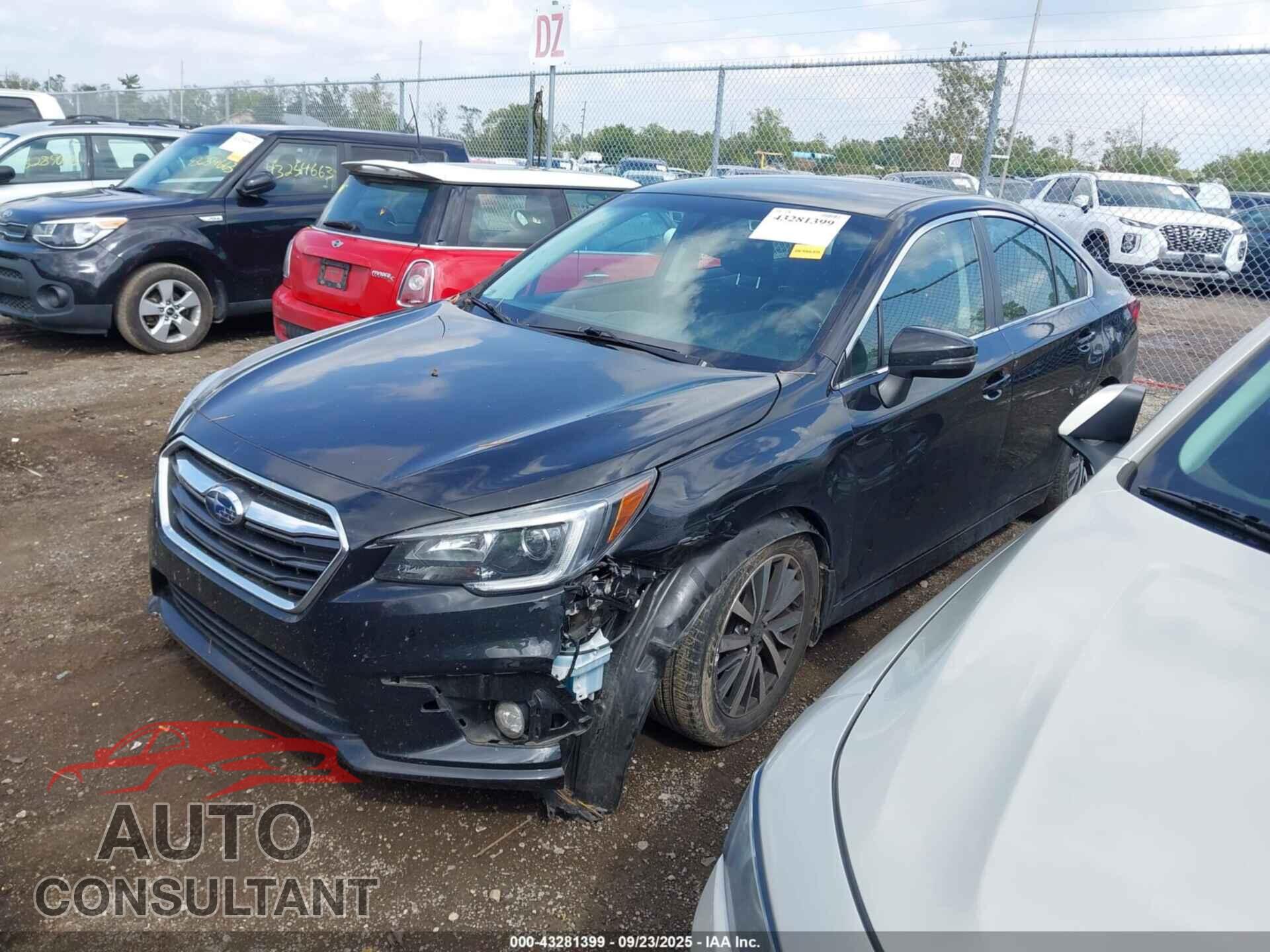 SUBARU LEGACY 2018 - 4S3BNAF63J3040357