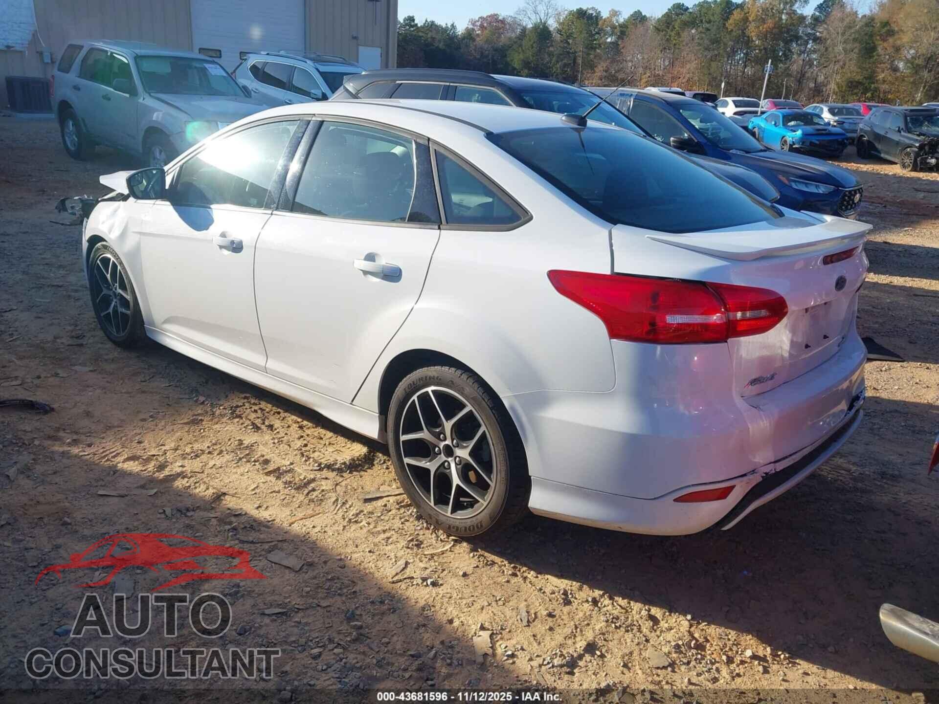 FORD FOCUS 2015 - 1FADP3F2XFL298562