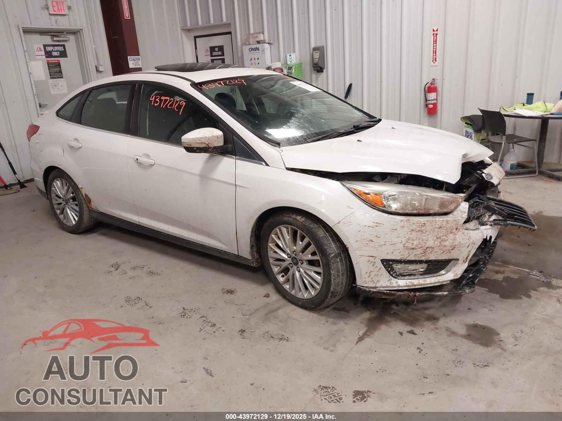 FORD FOCUS 2017 - 1FADP3J20HL200682