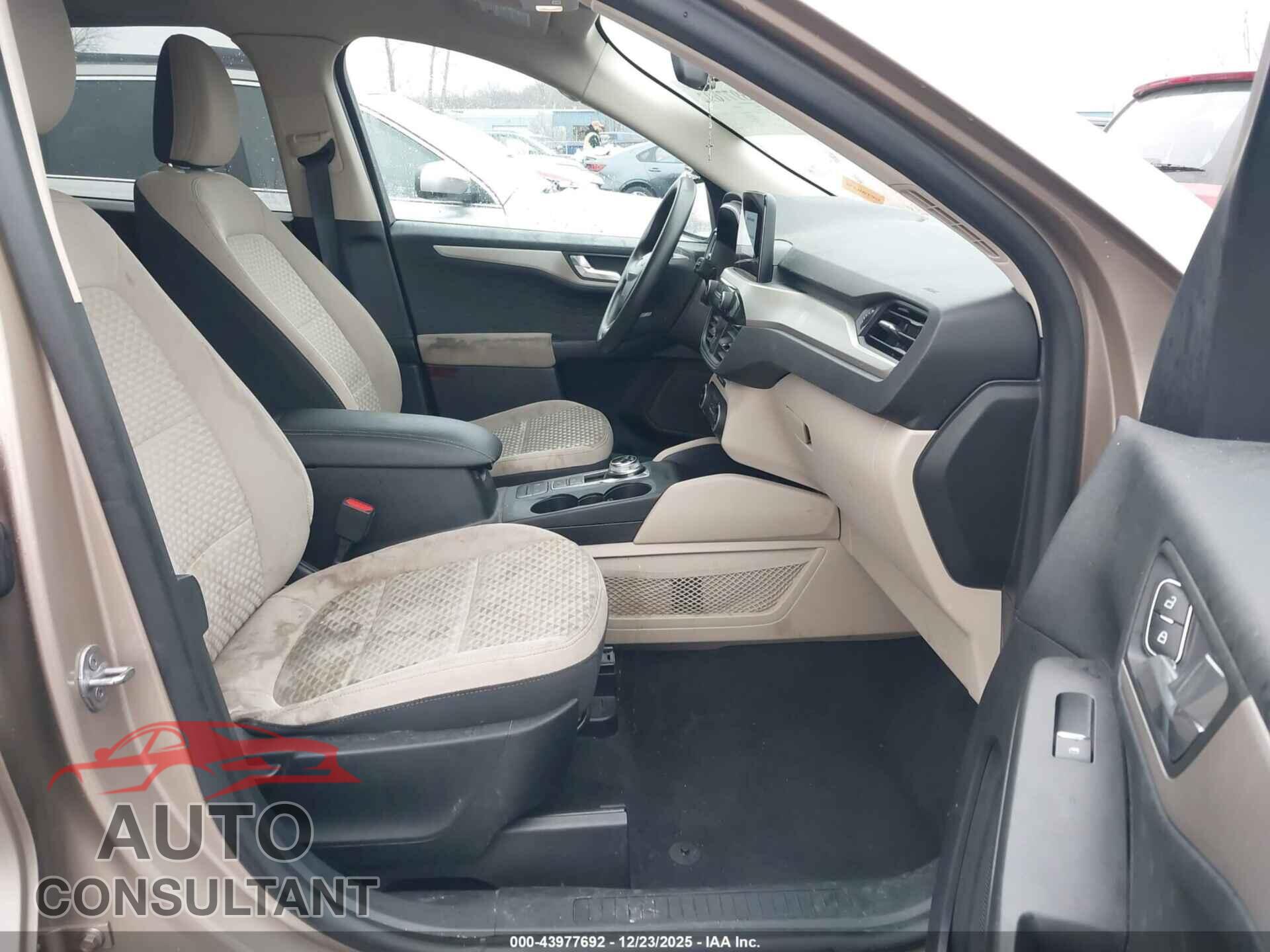 FORD ESCAPE 2020 - 1FMCU9G64LUA44480