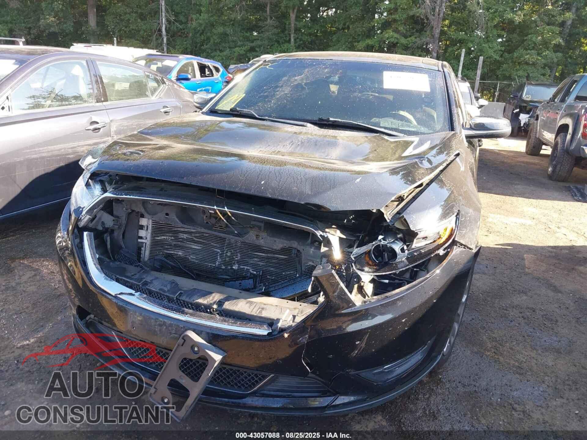 FORD TAURUS 2017 - 1FAHP2F87HG120846