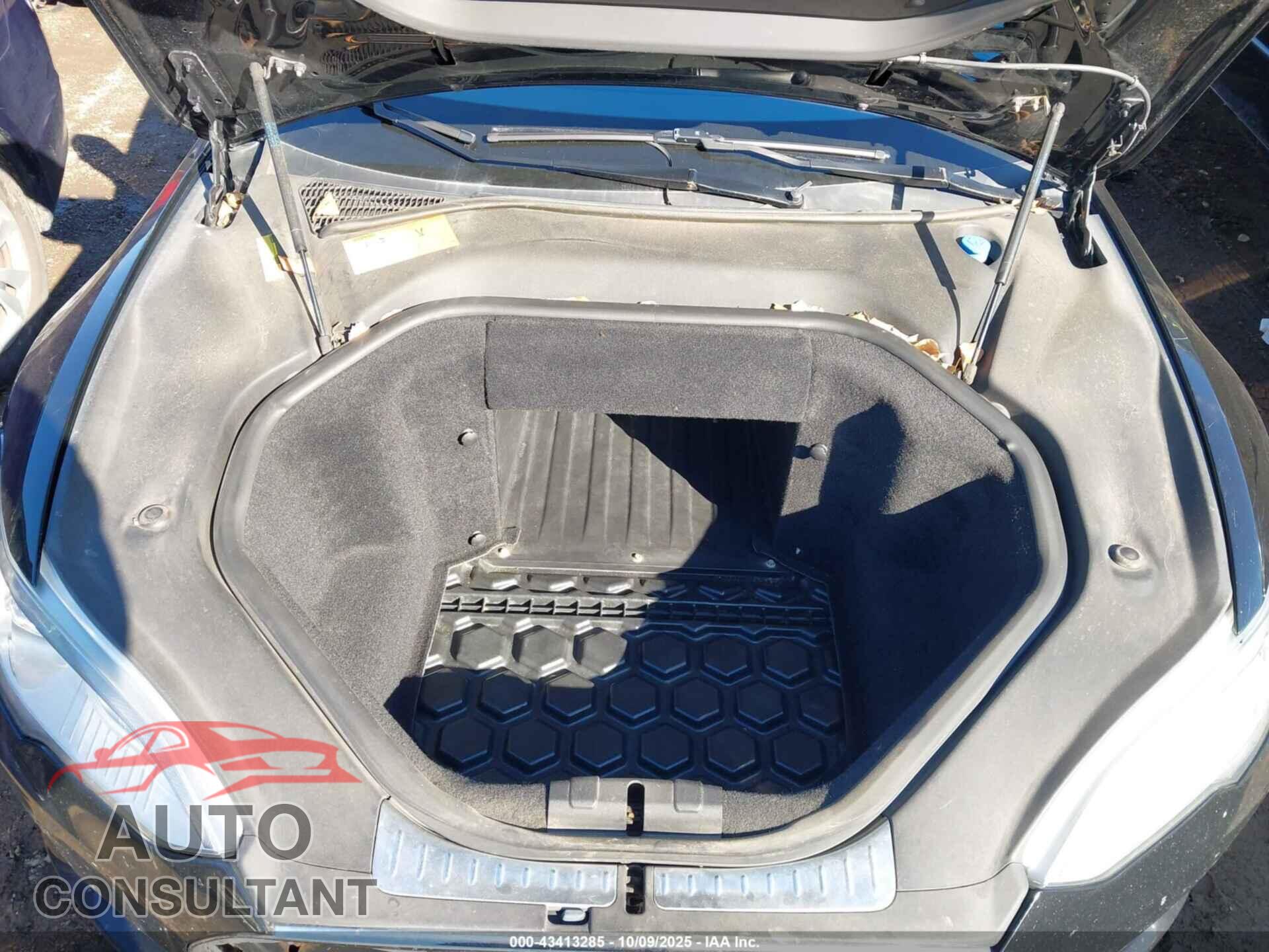 TESLA MODEL S 2013 - 5YJSA1CN0DFP07724