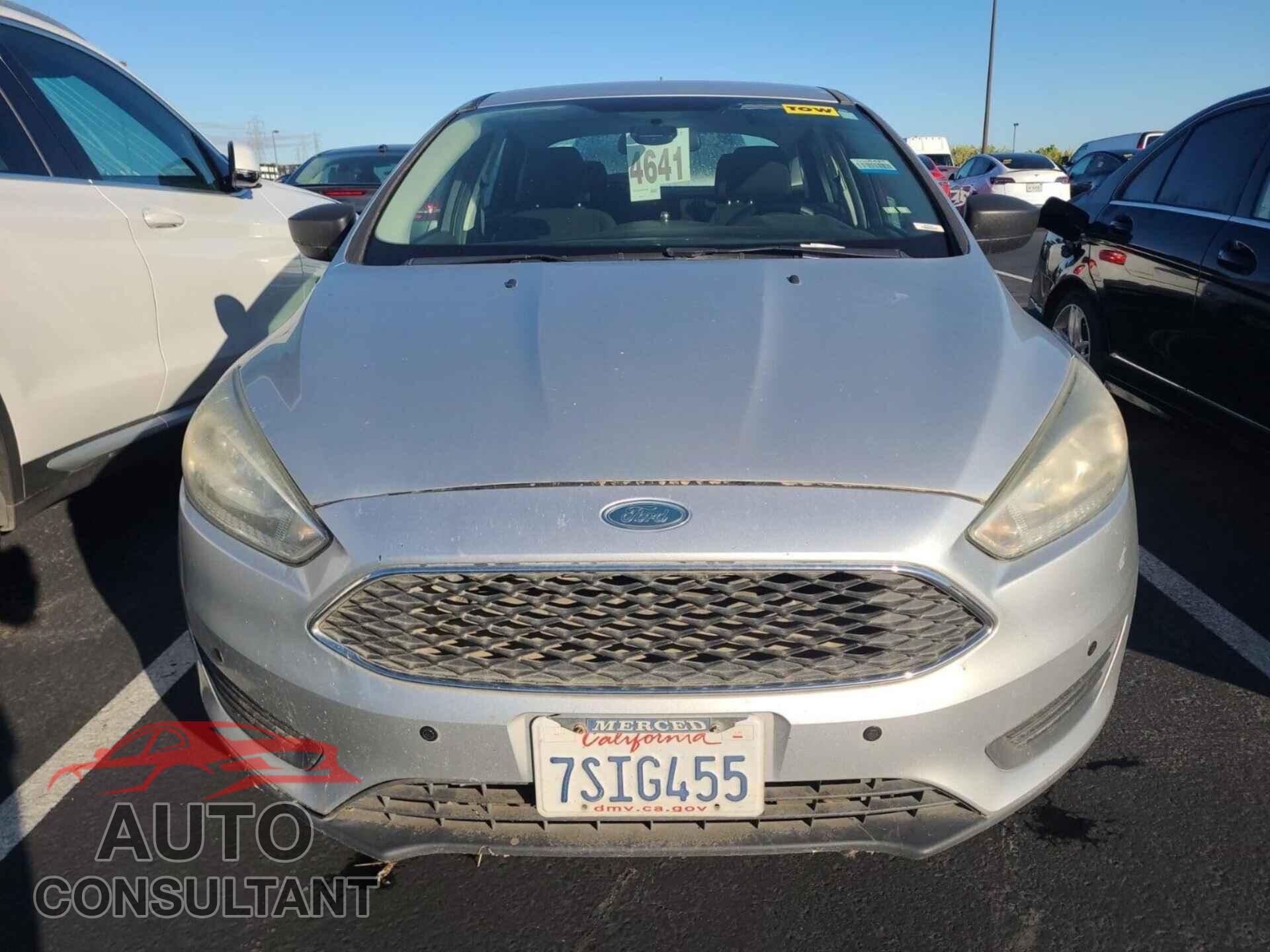 FORD FOCUS 2016 - 1FADP3E25GL370156