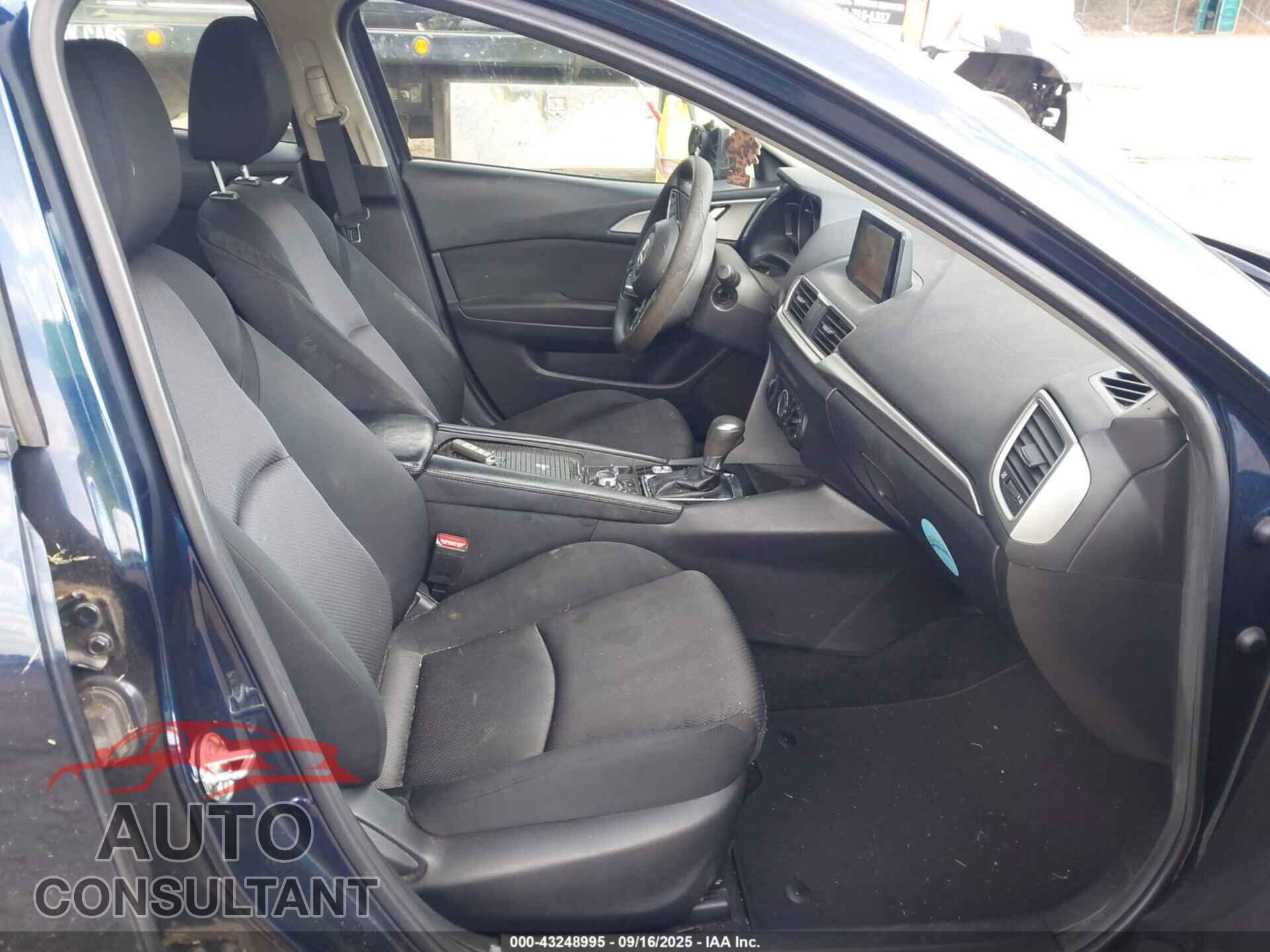 MAZDA MAZDA3 2017 - 3MZBN1U74HM106559
