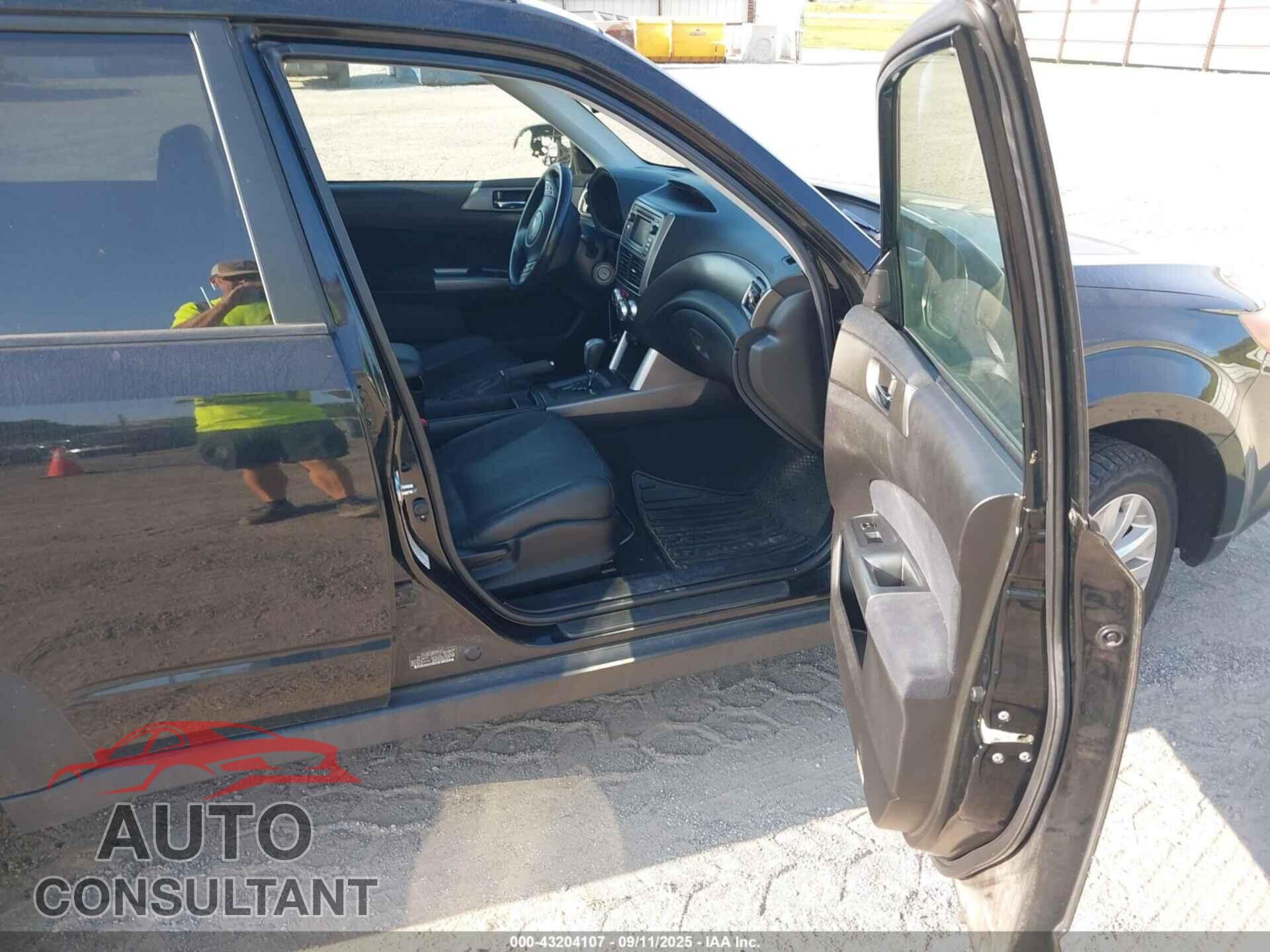 SUBARU FORESTER 2011 - JF2SHAEC6BH732729