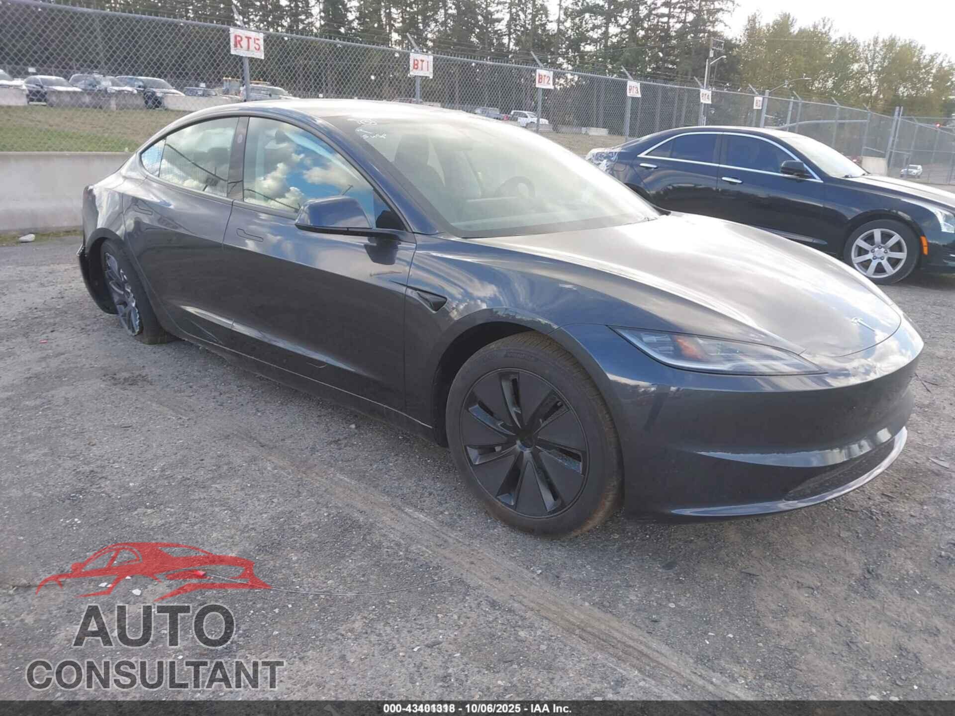 TESLA MODEL 3 2025 - 5YJ3E1EA2SF045211