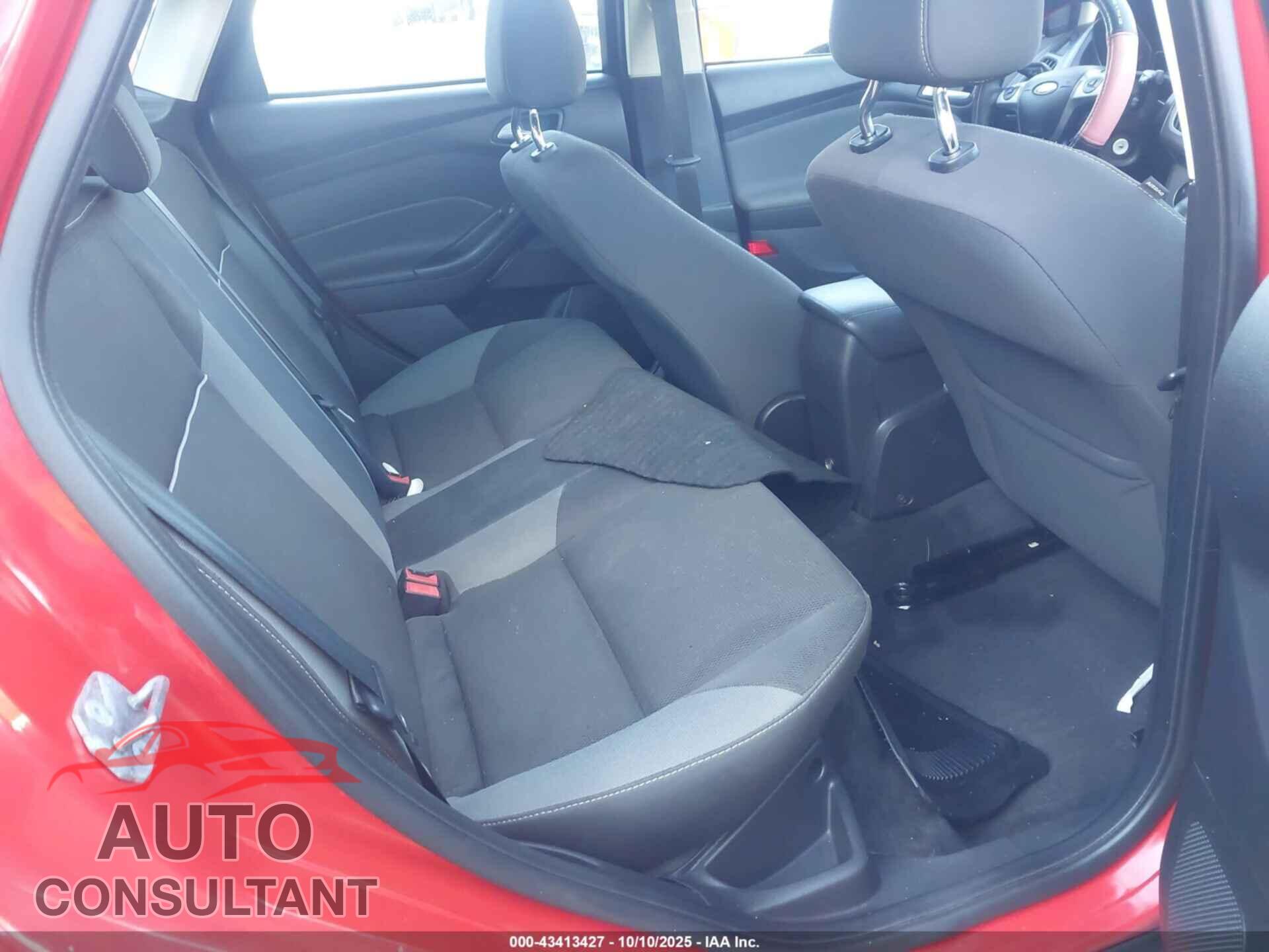 FORD FOCUS 2012 - 1FAHP3F21CL229174