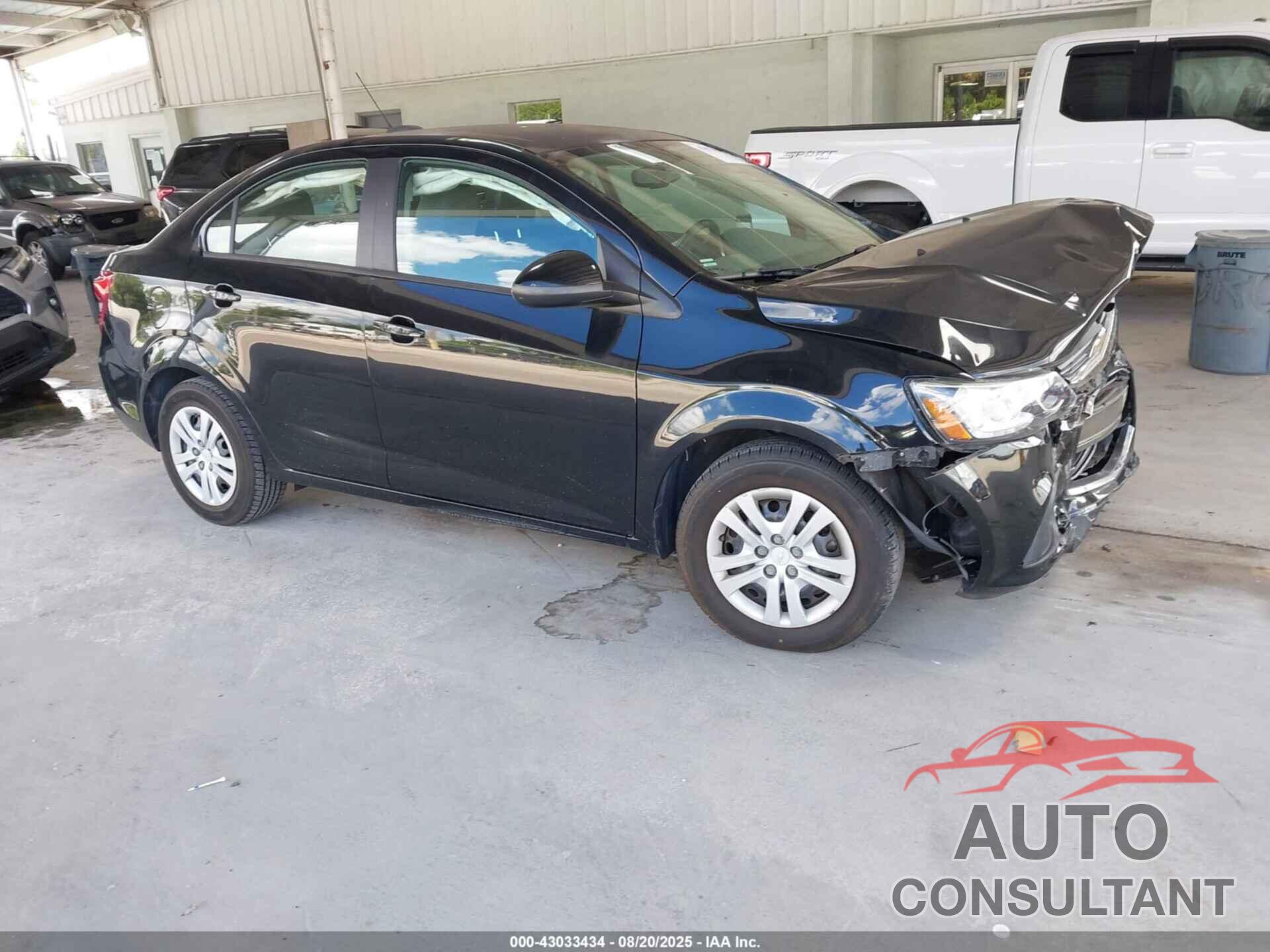 CHEVROLET SONIC 2017 - 1G1JB5SH0H4160407