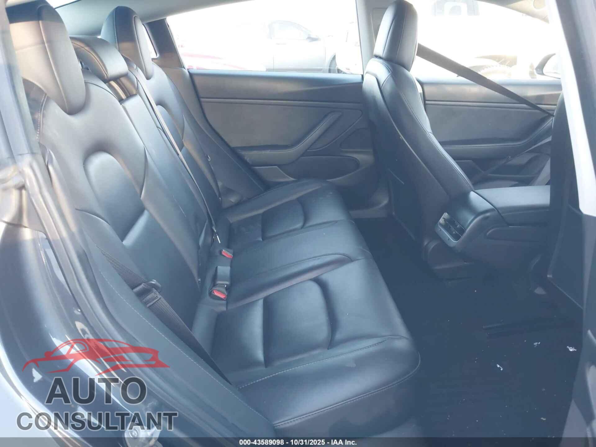 TESLA MODEL 3 2018 - 5YJ3E1EA1JF154869